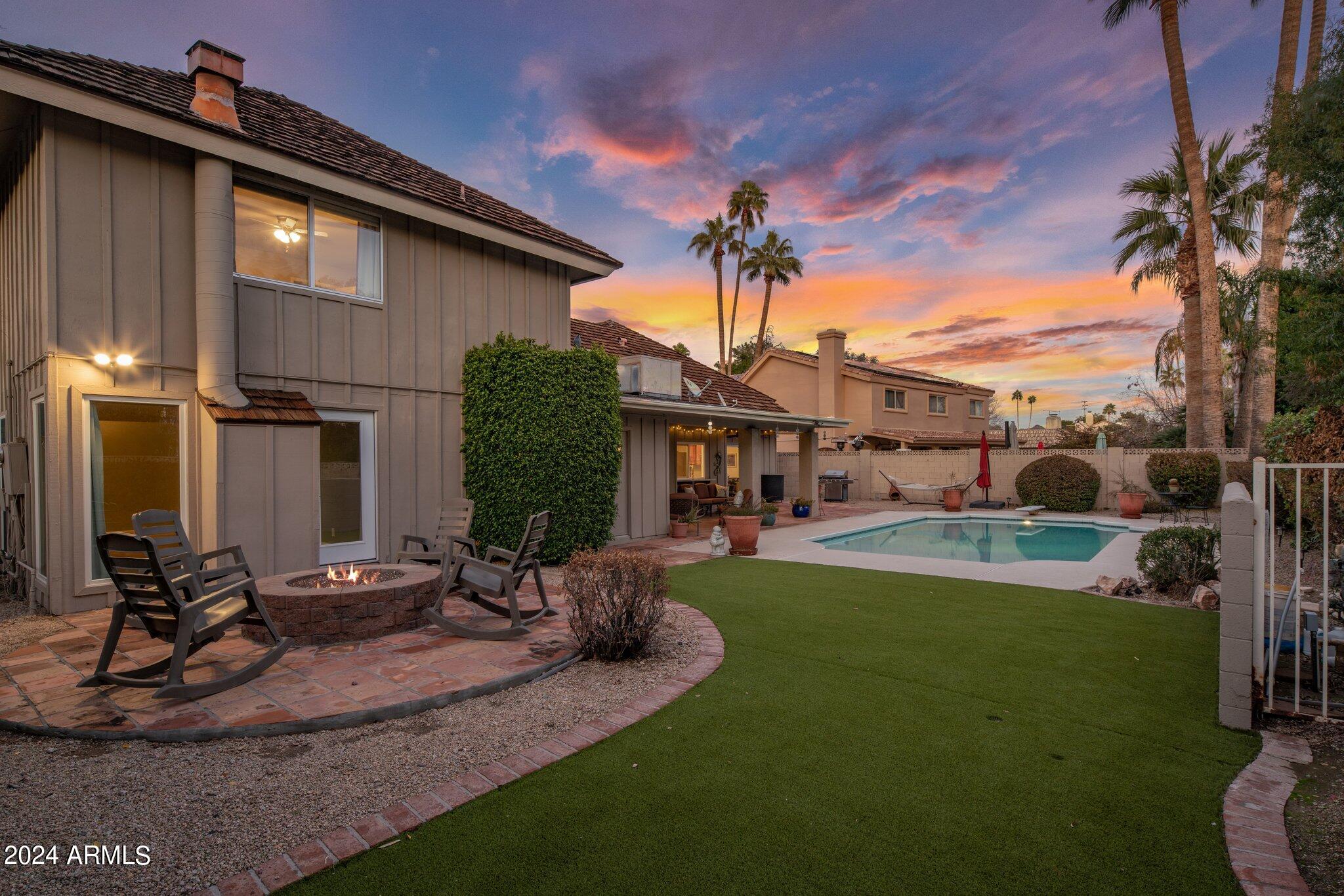 339 W LAS PALMARITAS Drive