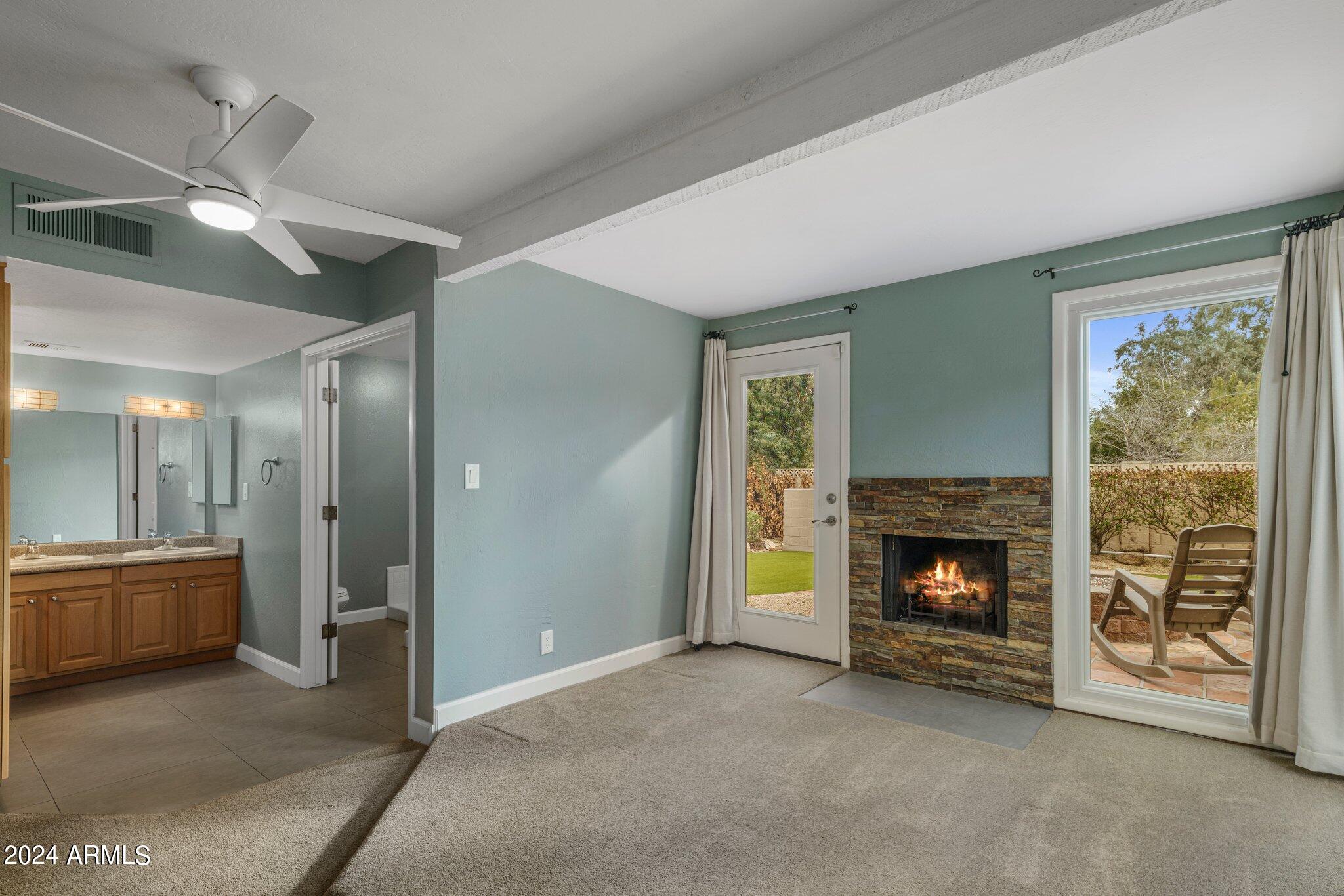 339 W LAS PALMARITAS Drive