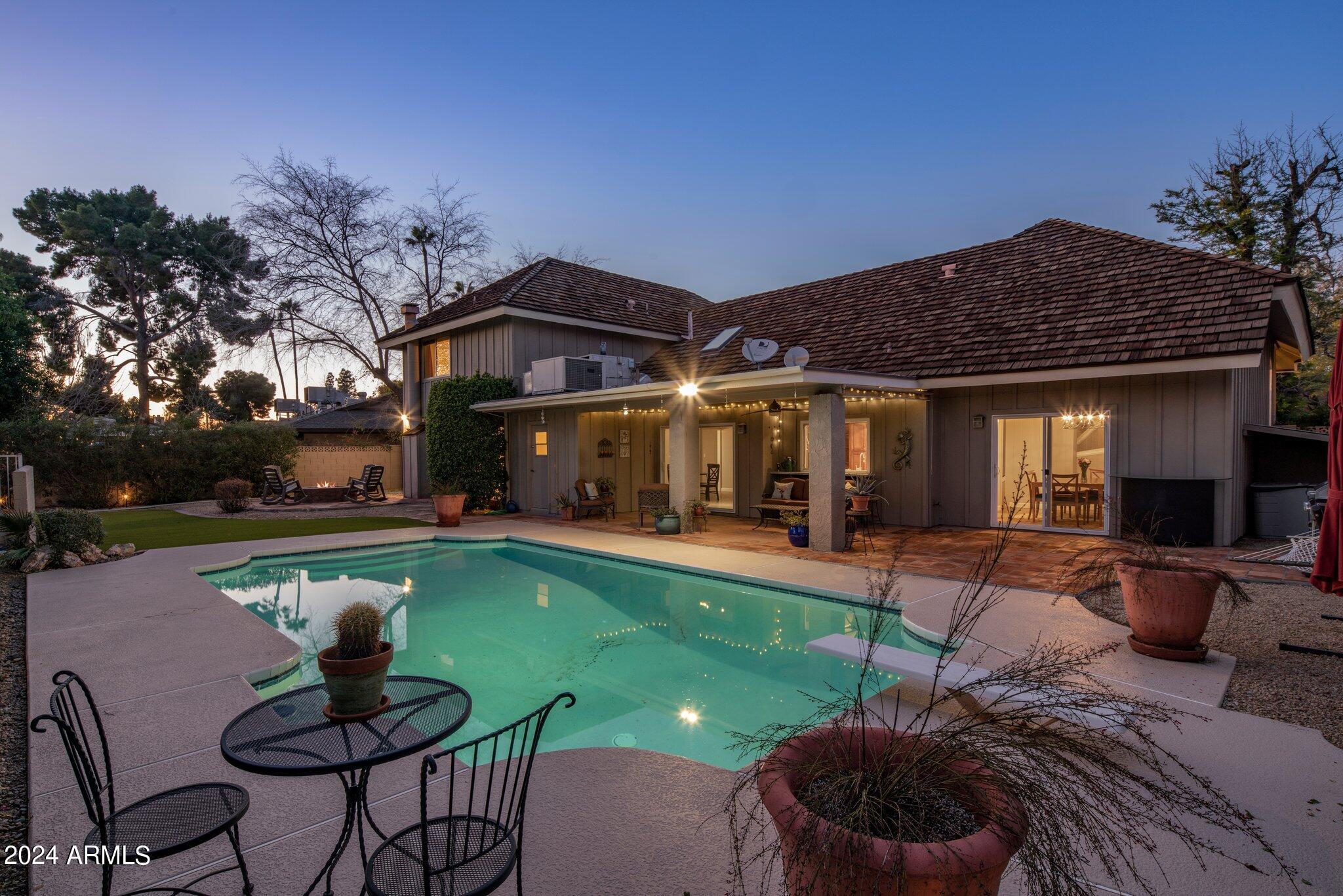 339 W LAS PALMARITAS Drive