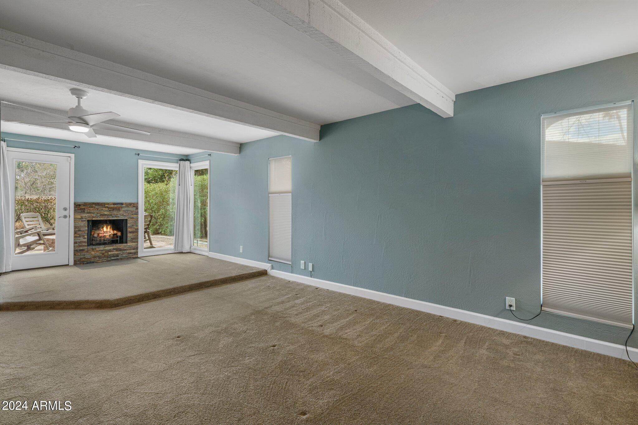 339 W LAS PALMARITAS Drive