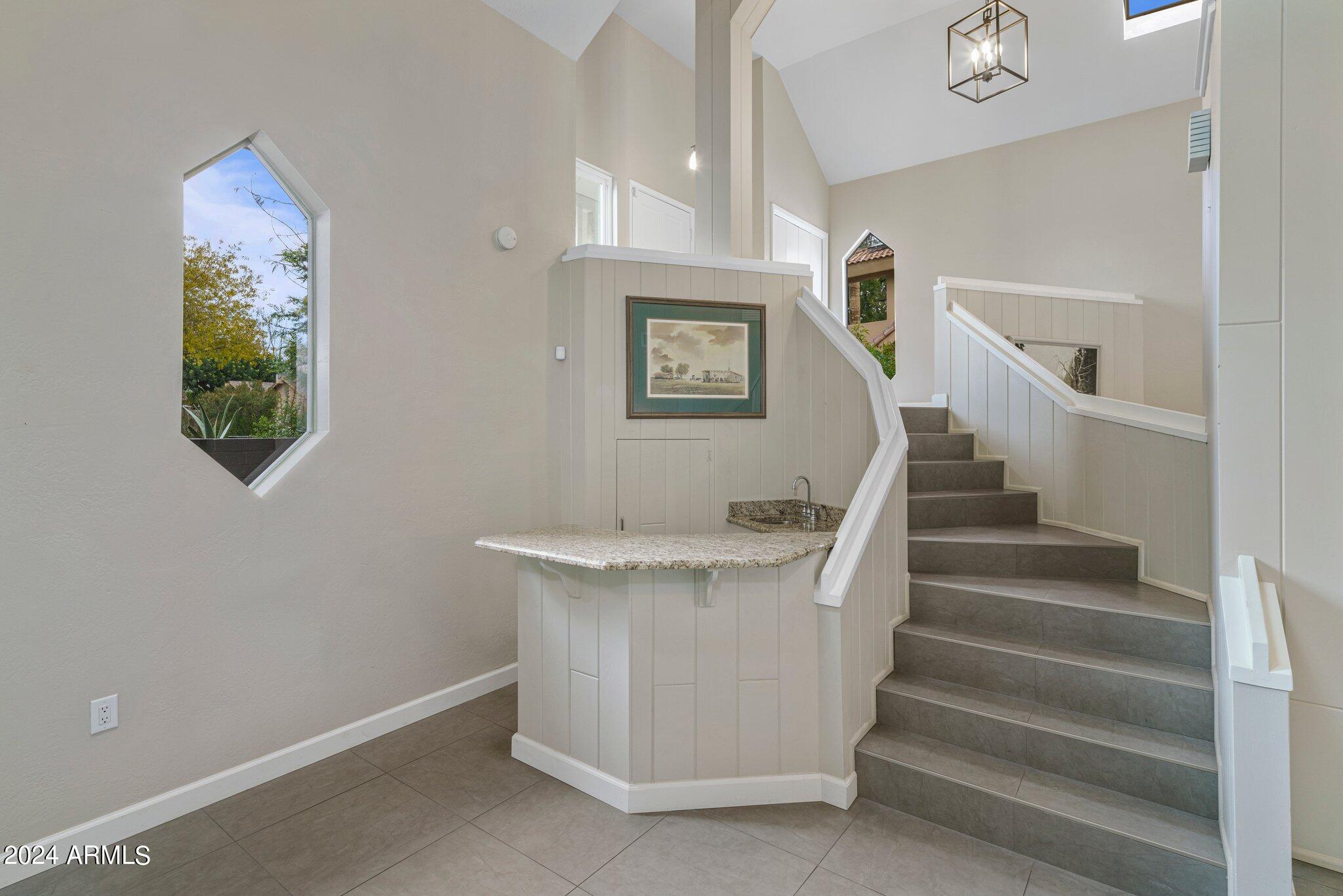 339 W LAS PALMARITAS Drive