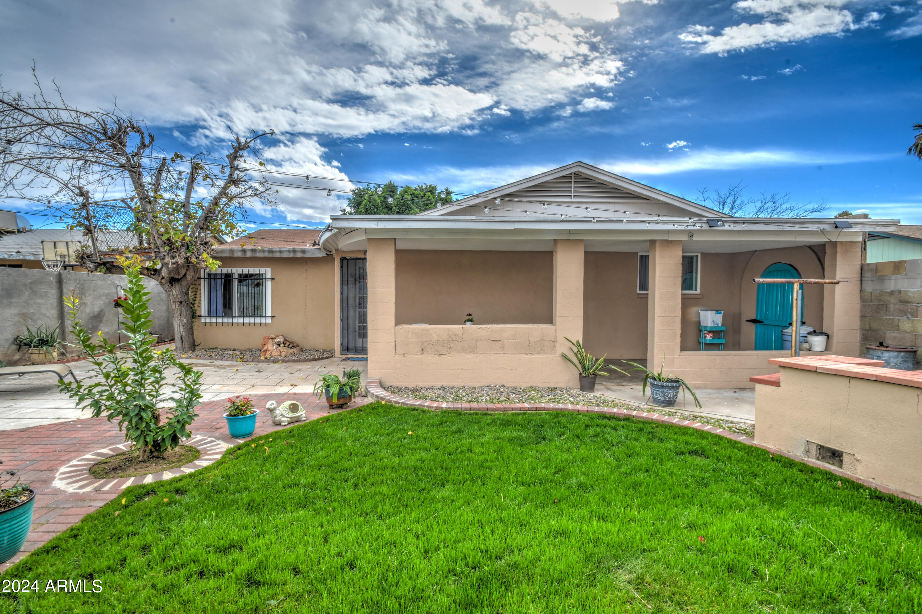 4716 E SAINT CATHERINE Avenue