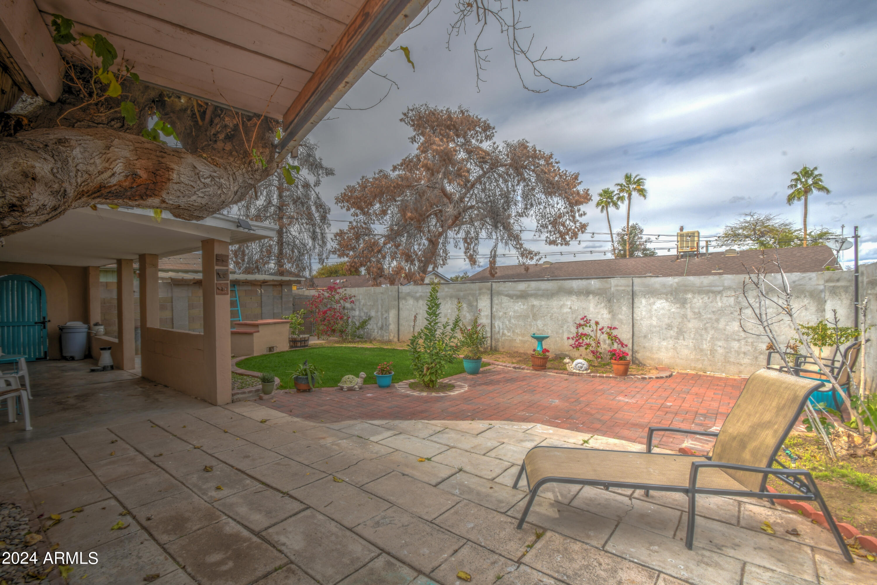 4716 E SAINT CATHERINE Avenue