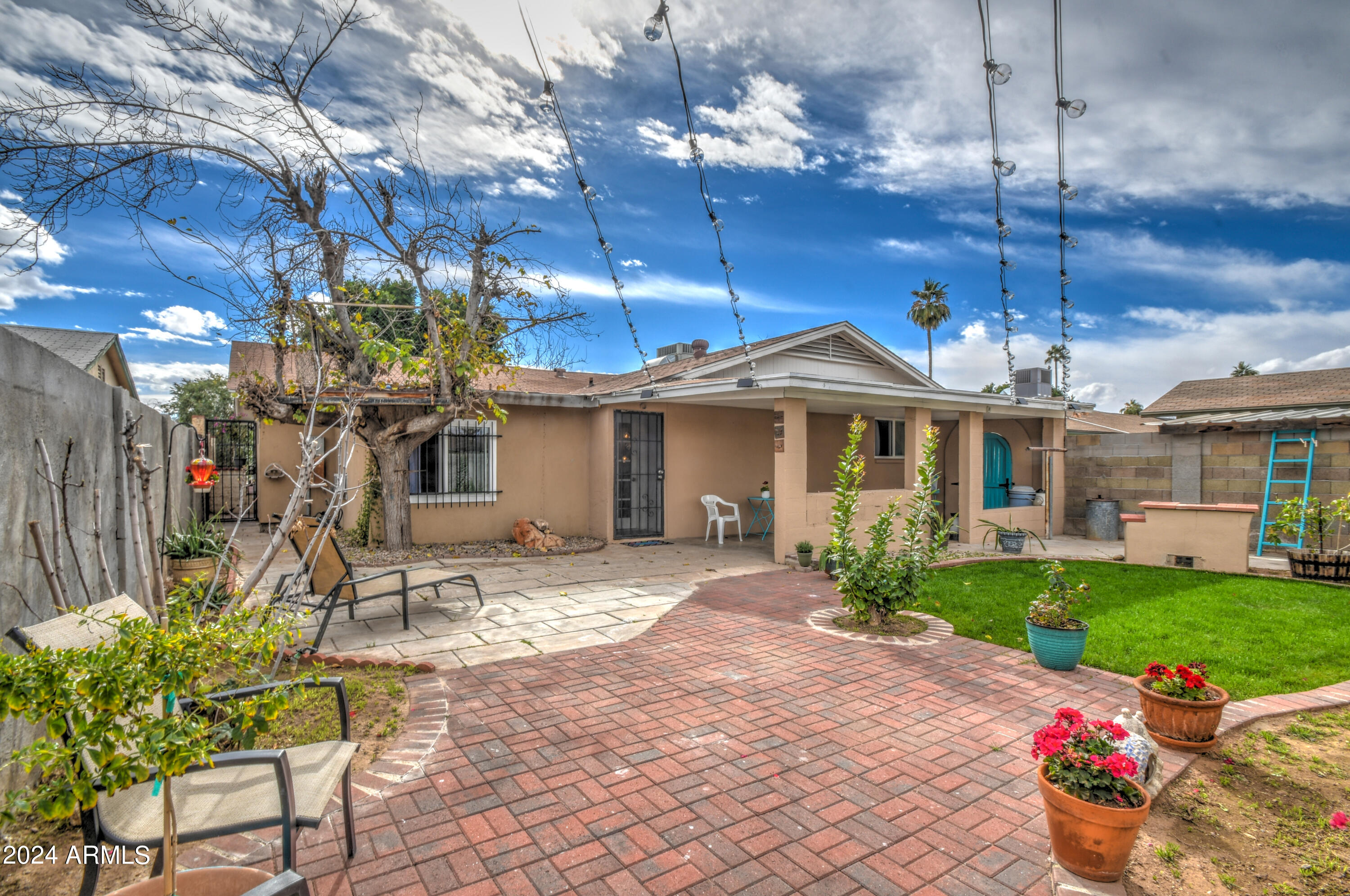 4716 E SAINT CATHERINE Avenue