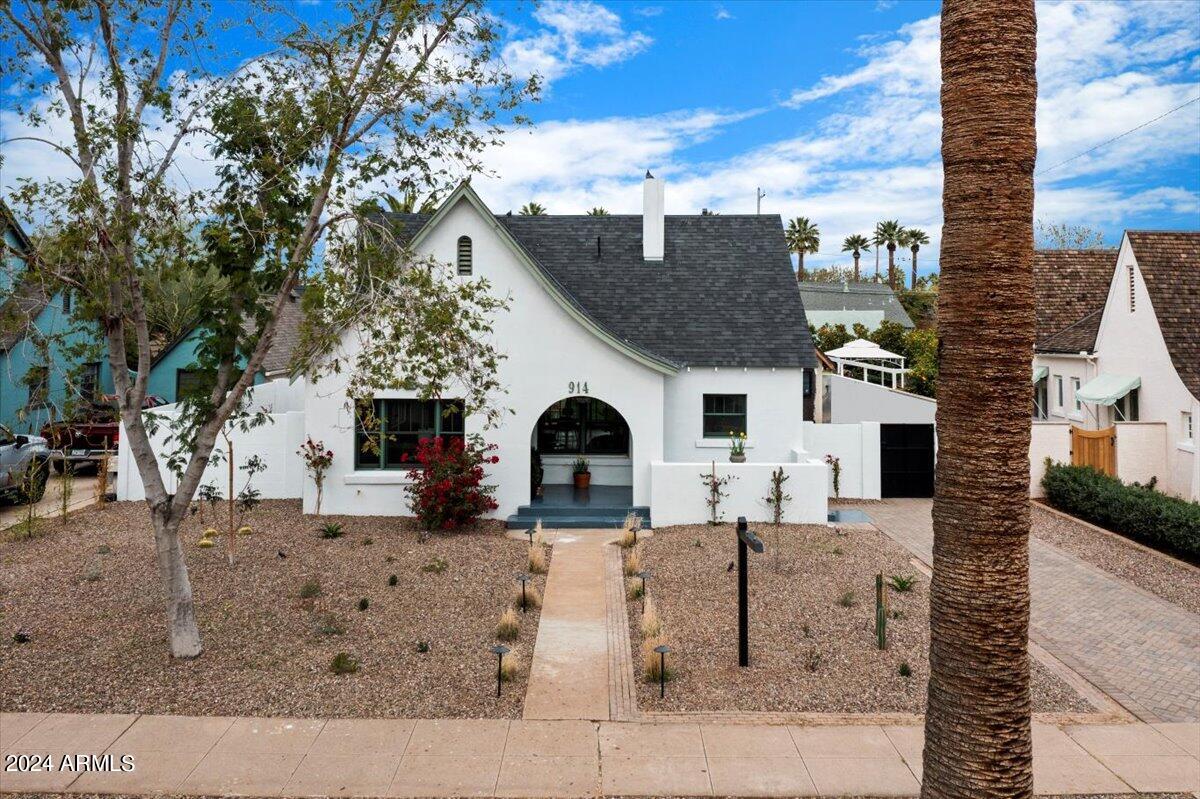 914 W WILLETTA Street