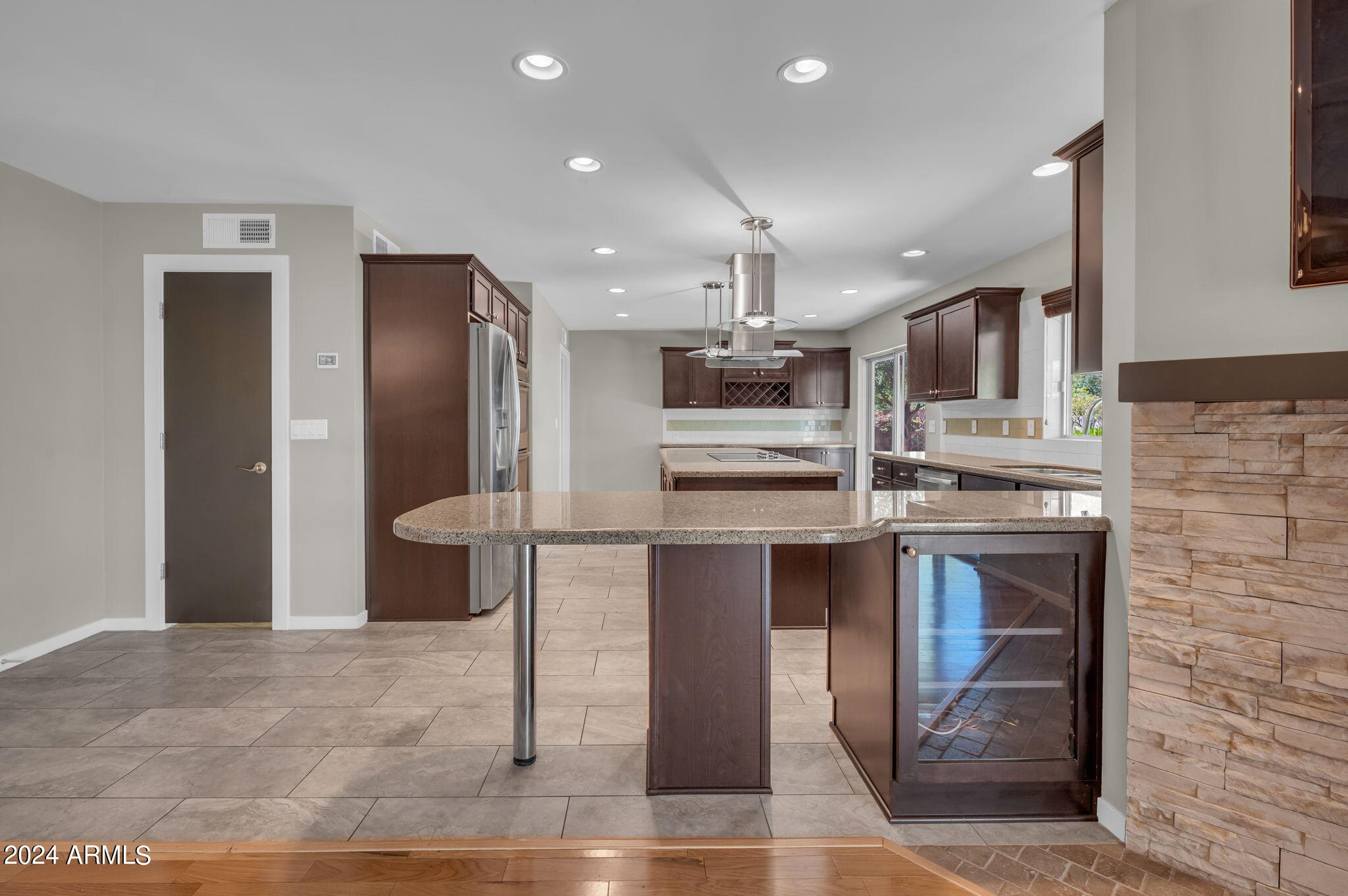 529 W LAS PALMARITAS Drive