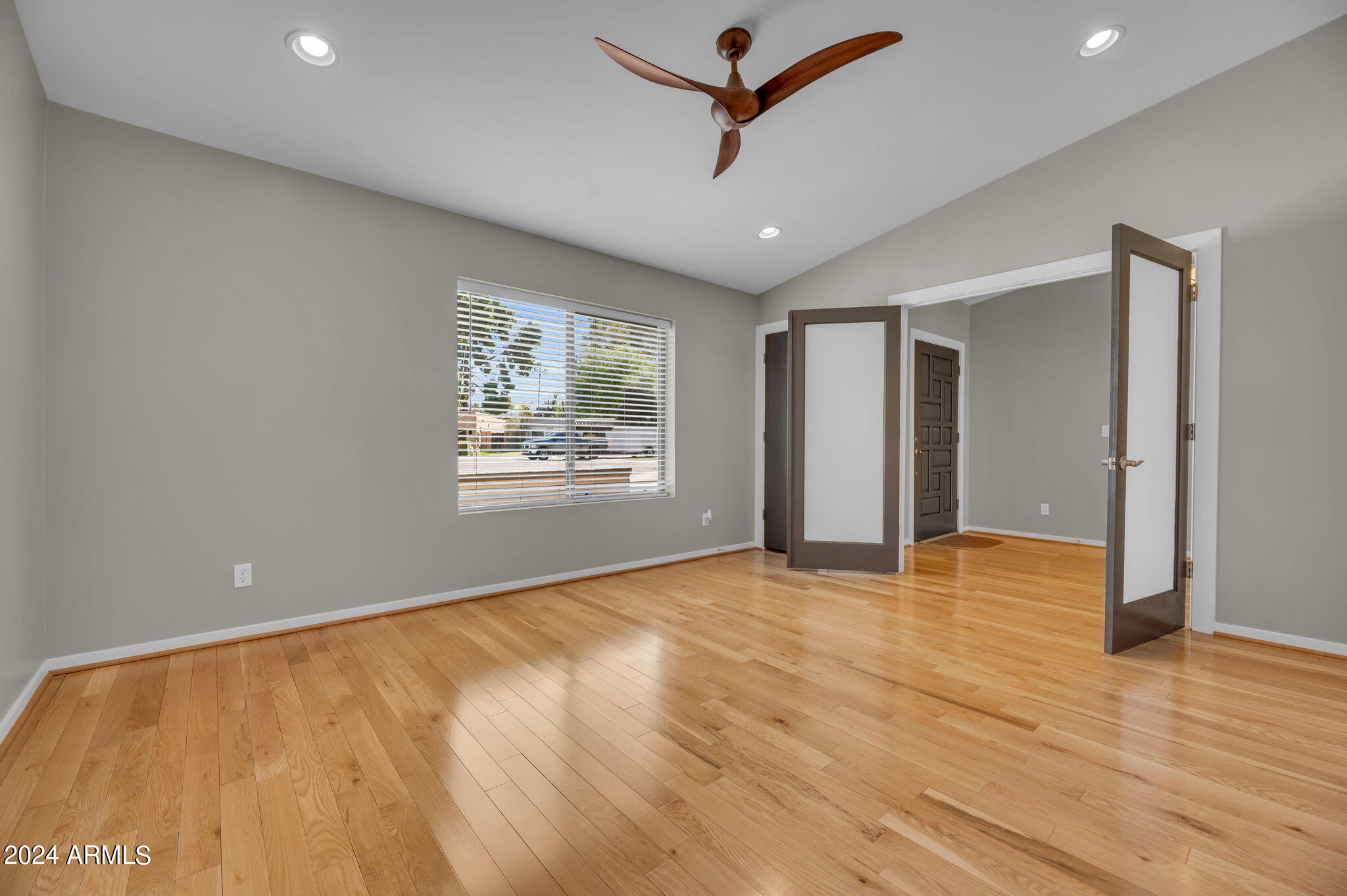 529 W LAS PALMARITAS Drive