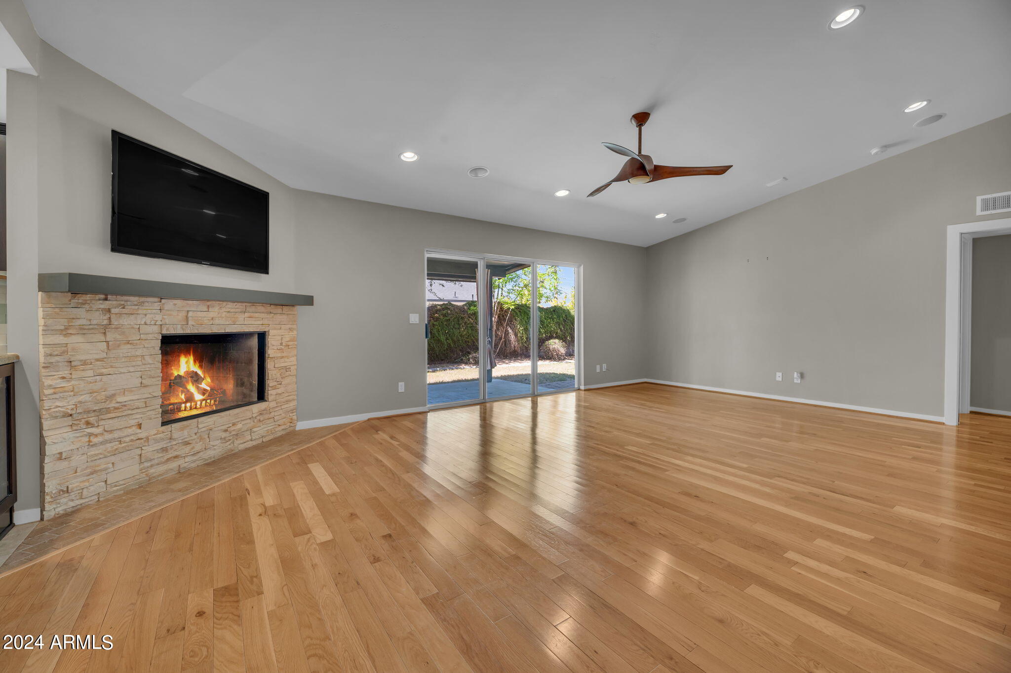 529 W LAS PALMARITAS Drive