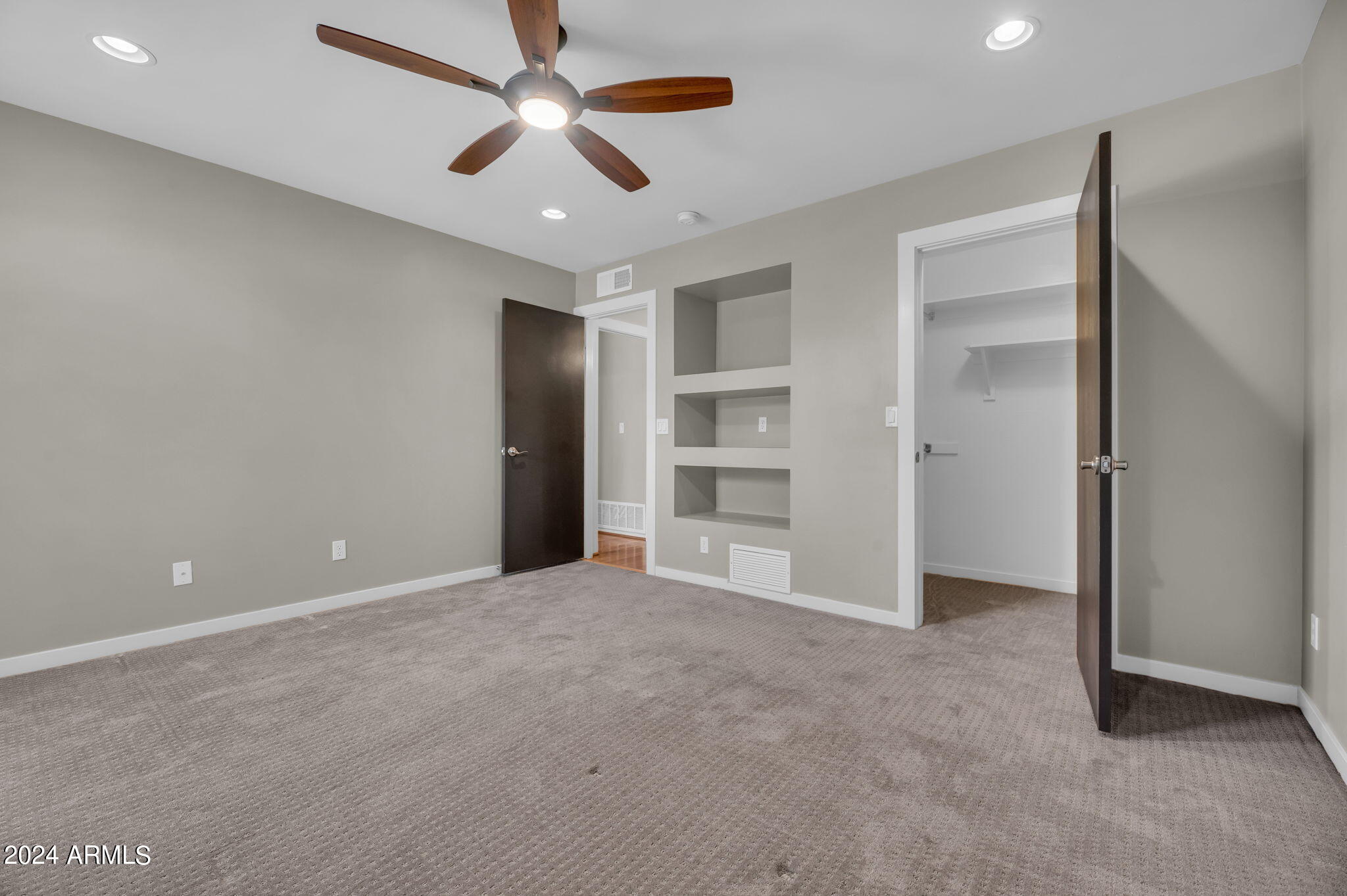 529 W LAS PALMARITAS Drive