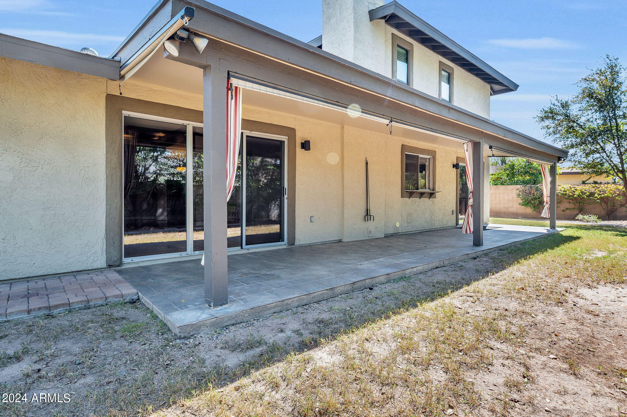 529 W LAS PALMARITAS Drive
