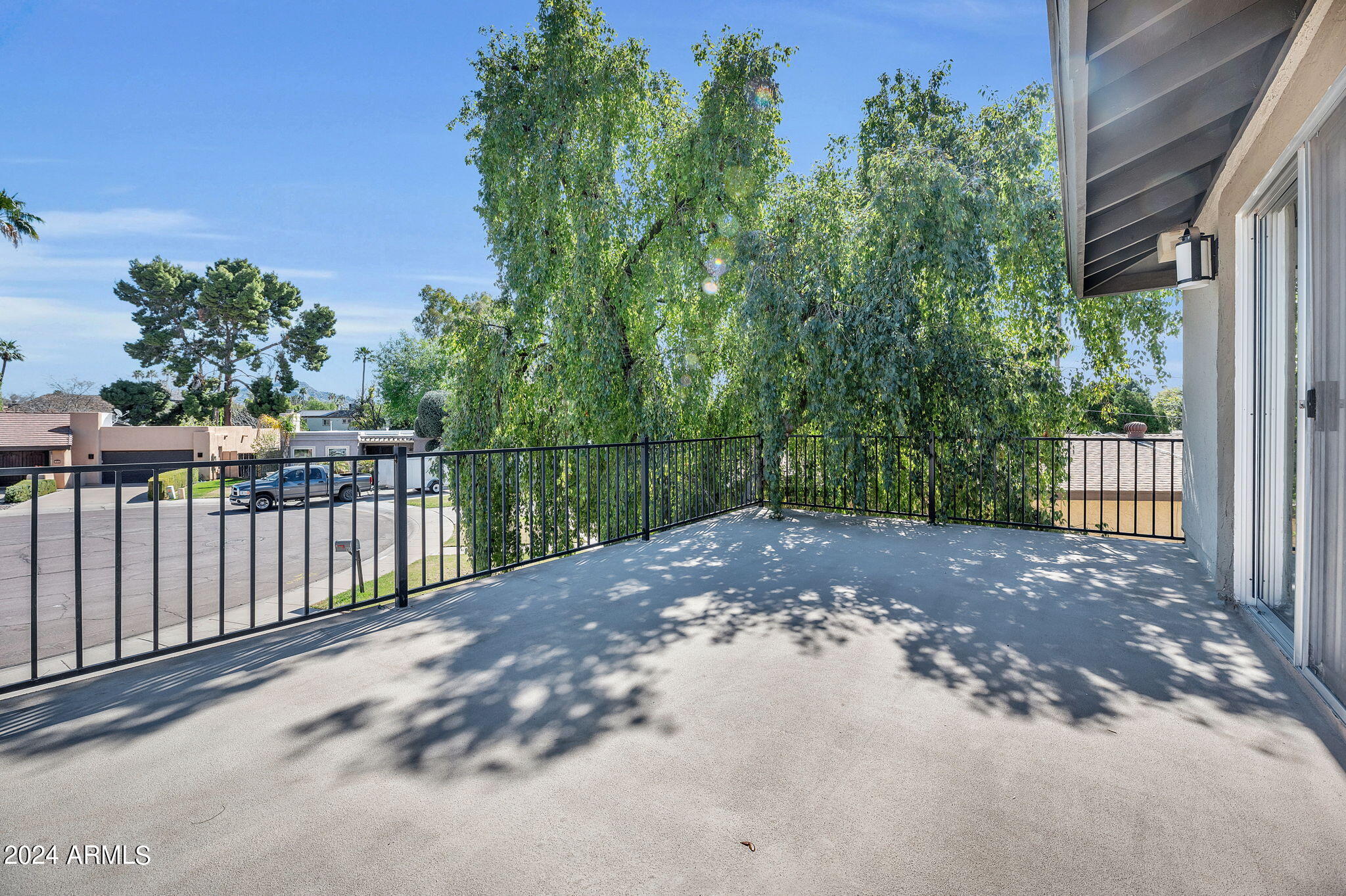 529 W LAS PALMARITAS Drive
