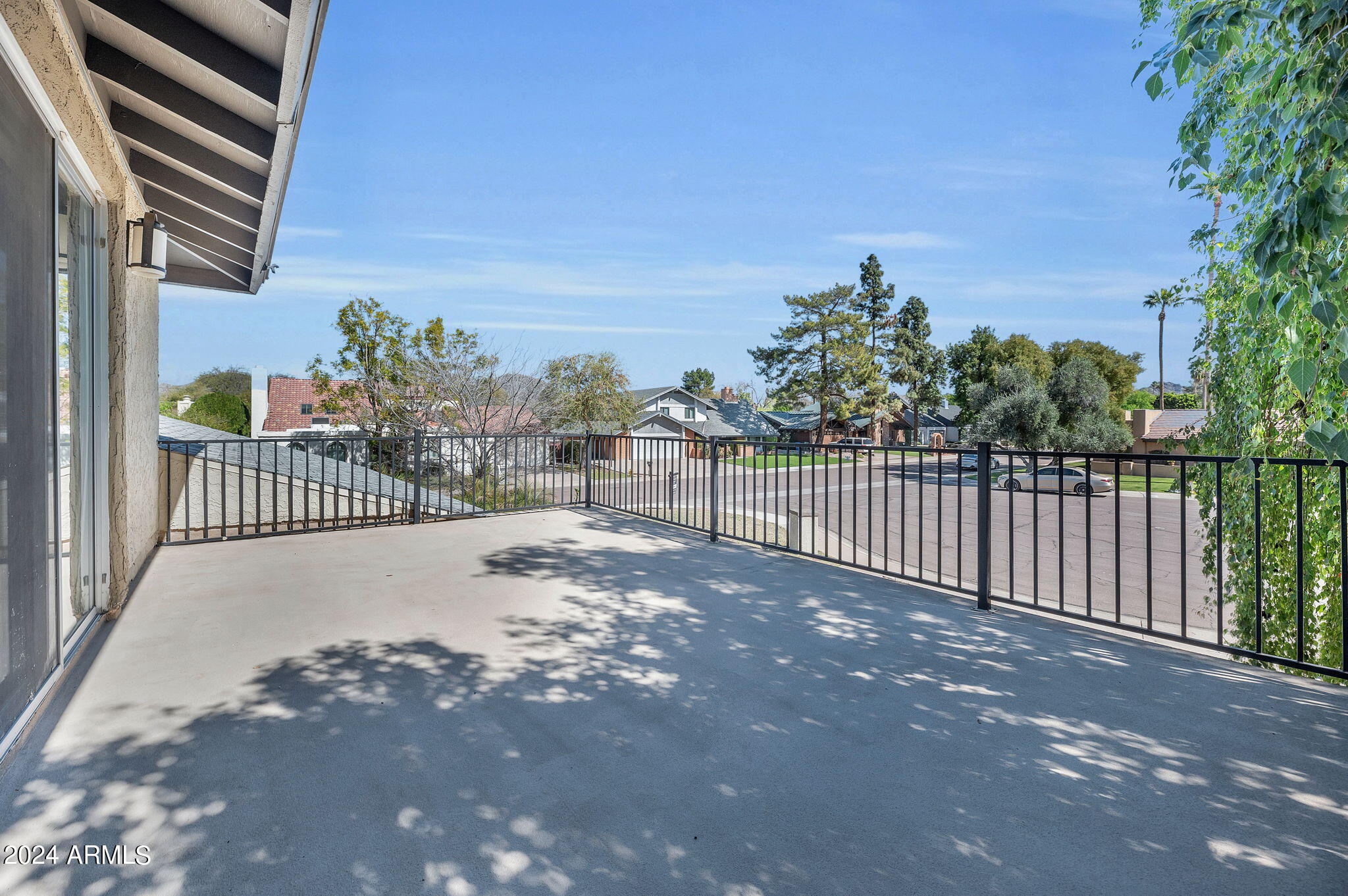 529 W LAS PALMARITAS Drive