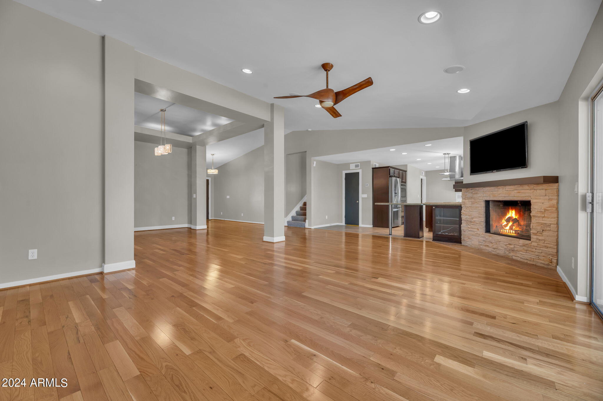 529 W LAS PALMARITAS Drive