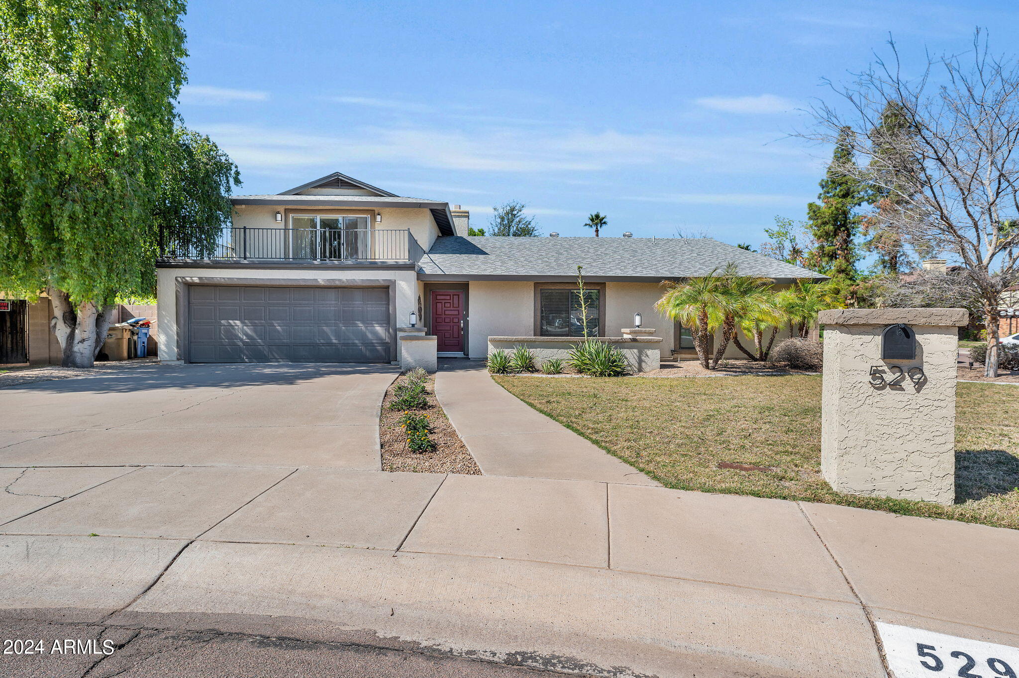 529 W LAS PALMARITAS Drive