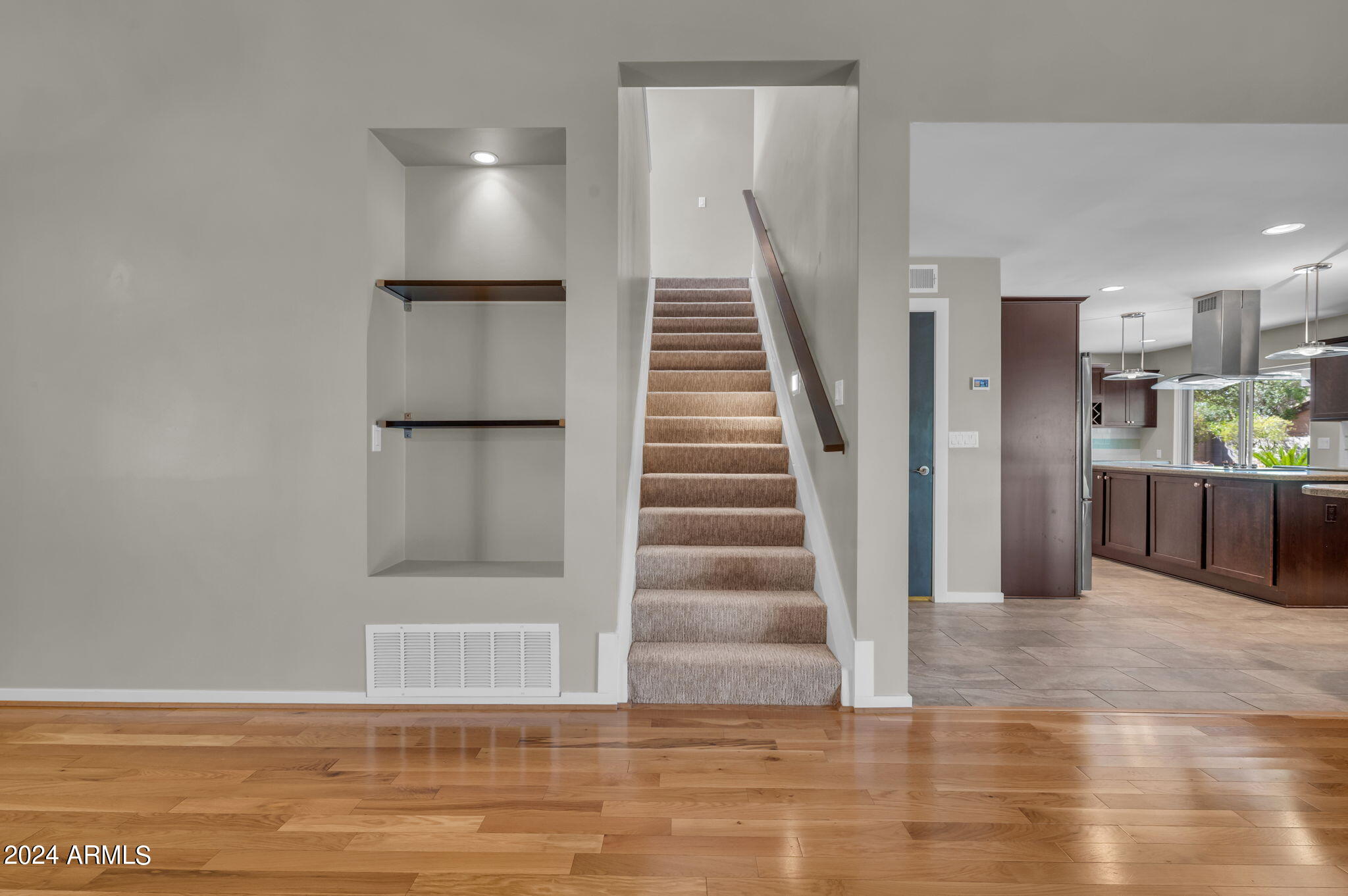 529 W LAS PALMARITAS Drive