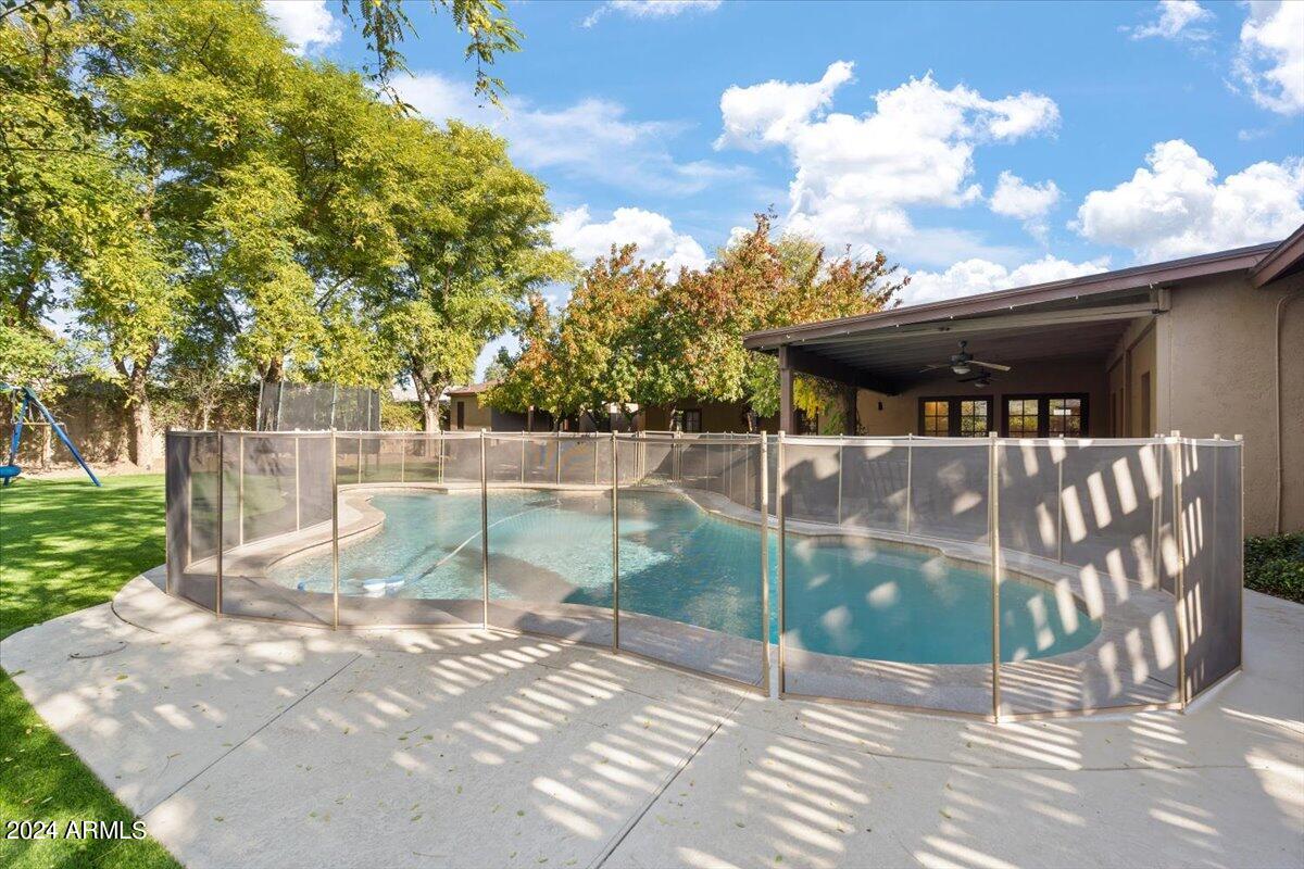 314 E ROSE Lane