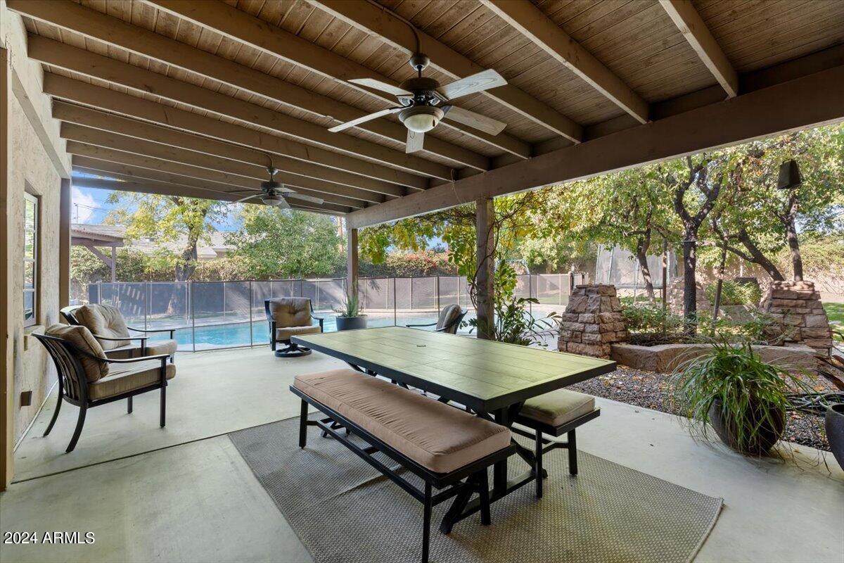 314 E ROSE Lane