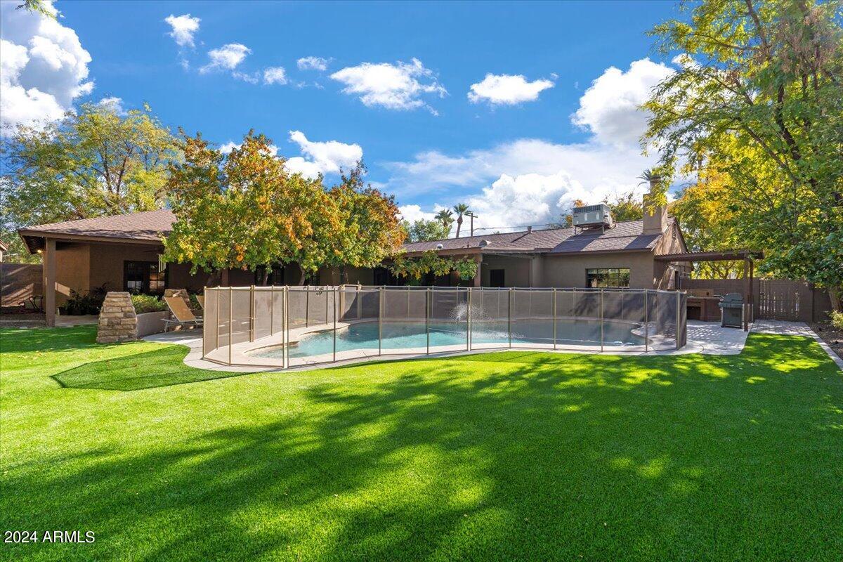 314 E ROSE Lane