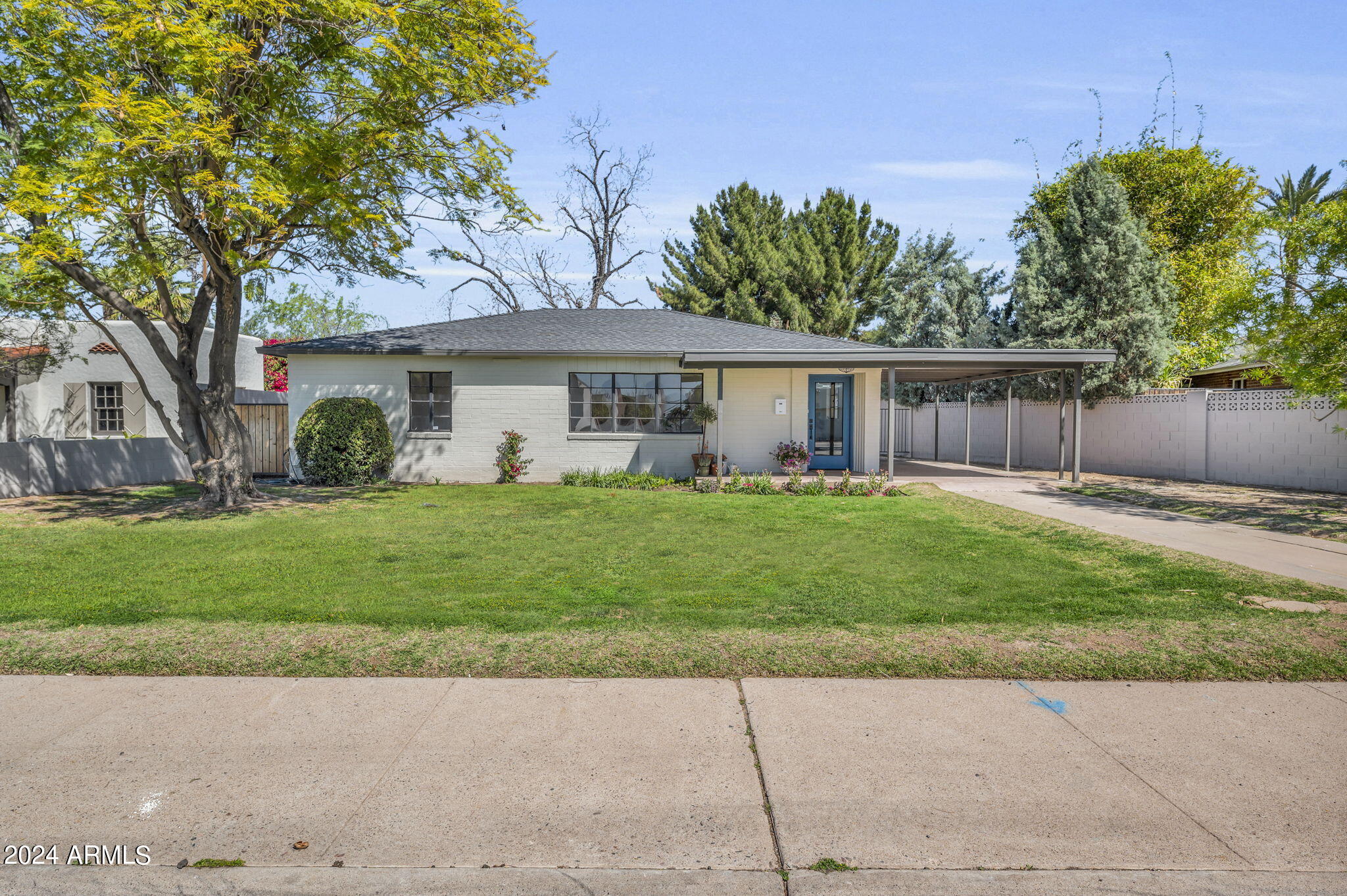 50 E MEDLOCK Drive
