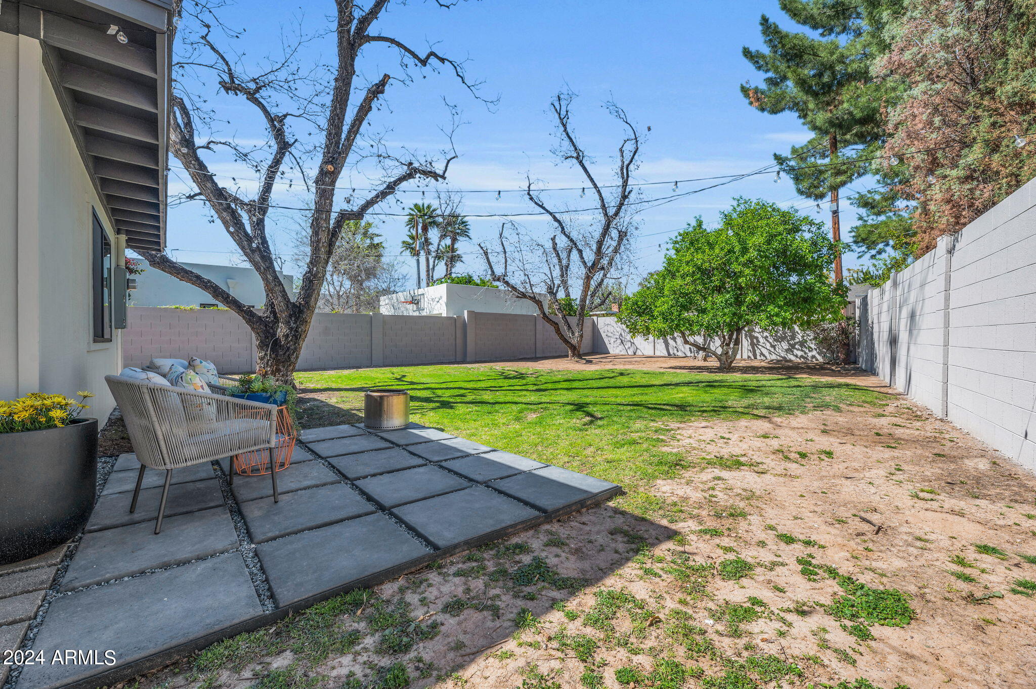 50 E MEDLOCK Drive