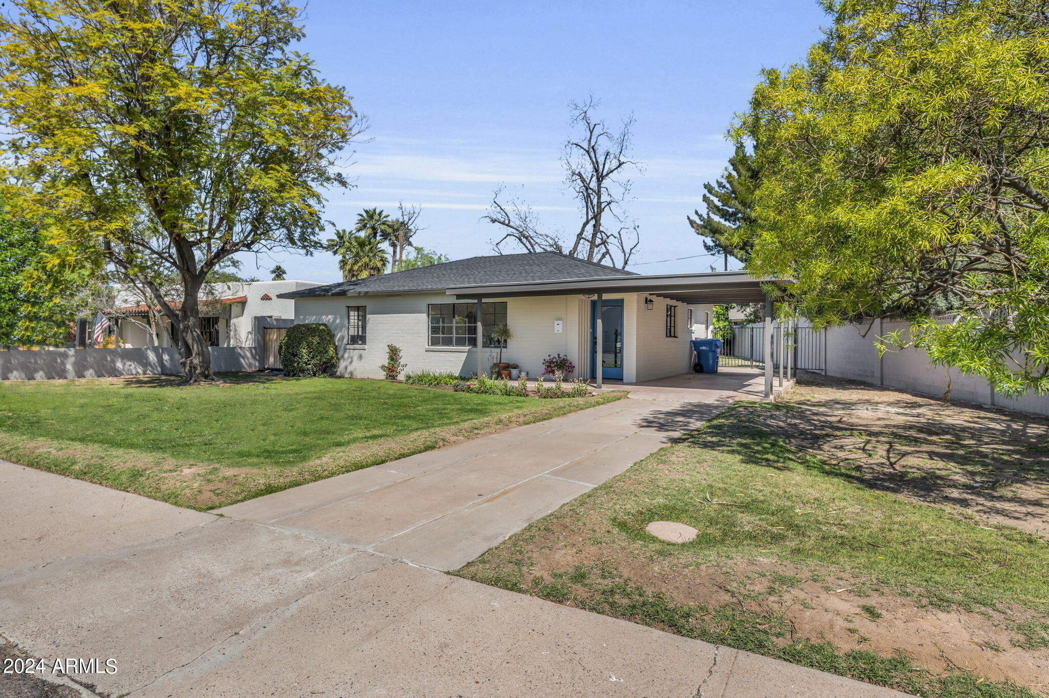 50 E MEDLOCK Drive