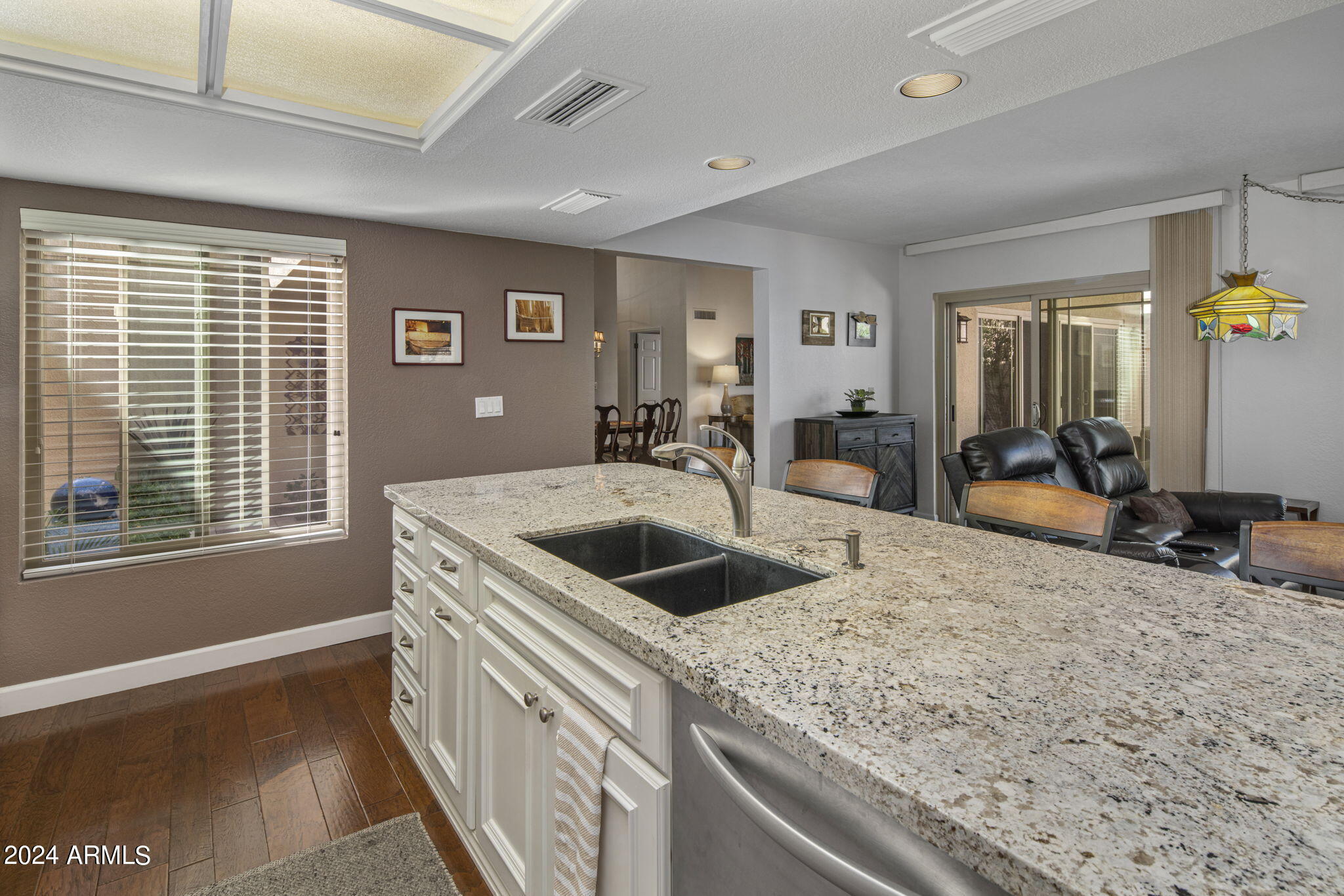 5205 N 25TH Place