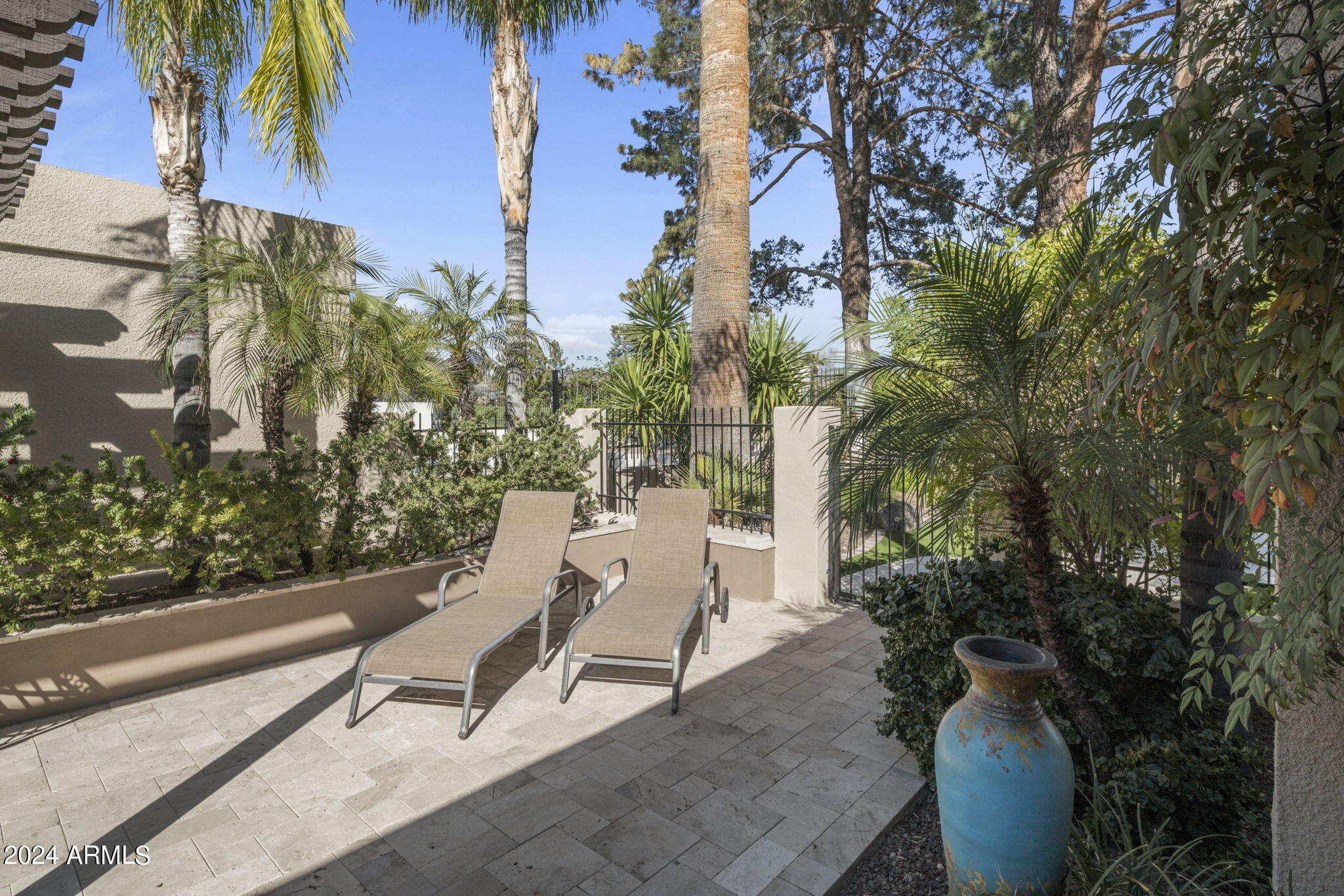 5205 N 25TH Place