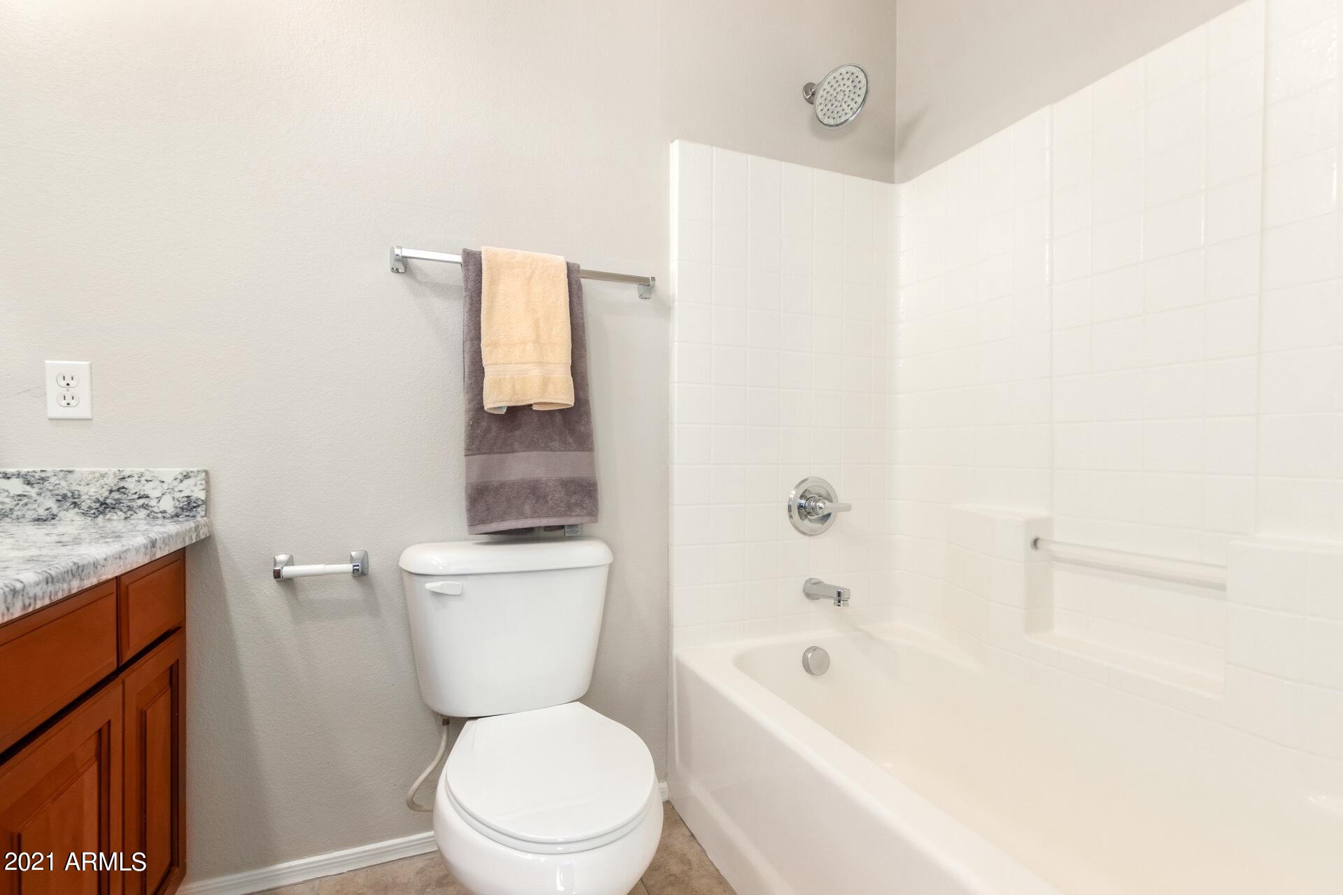 2401 E RIO SALADO Parkway, 1140