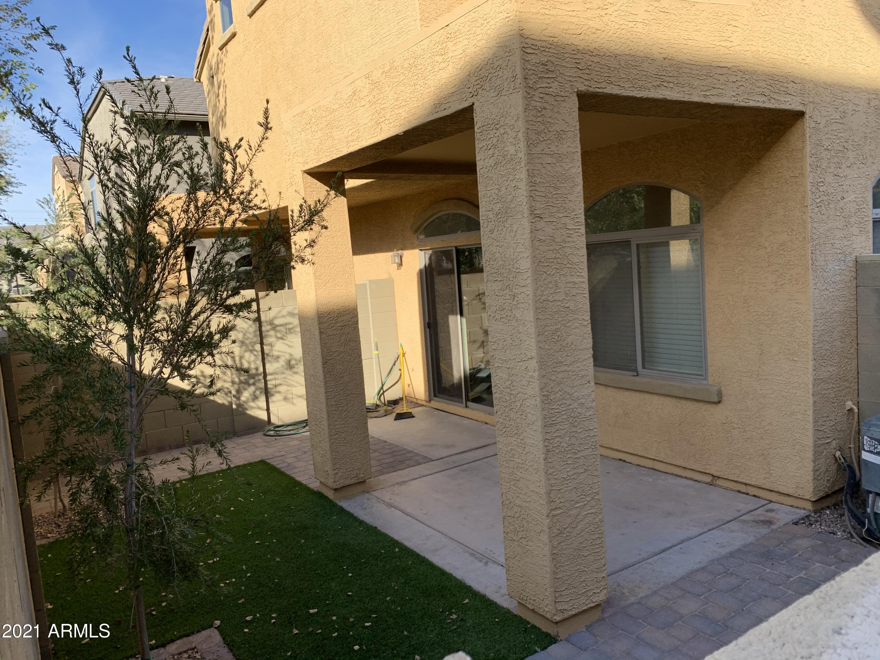 2401 E RIO SALADO Parkway, 1140