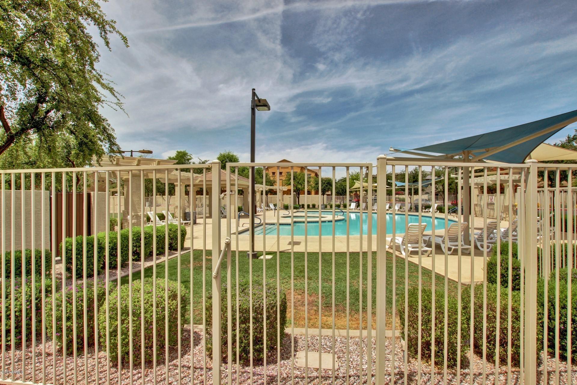 2401 E RIO SALADO Parkway, 1140