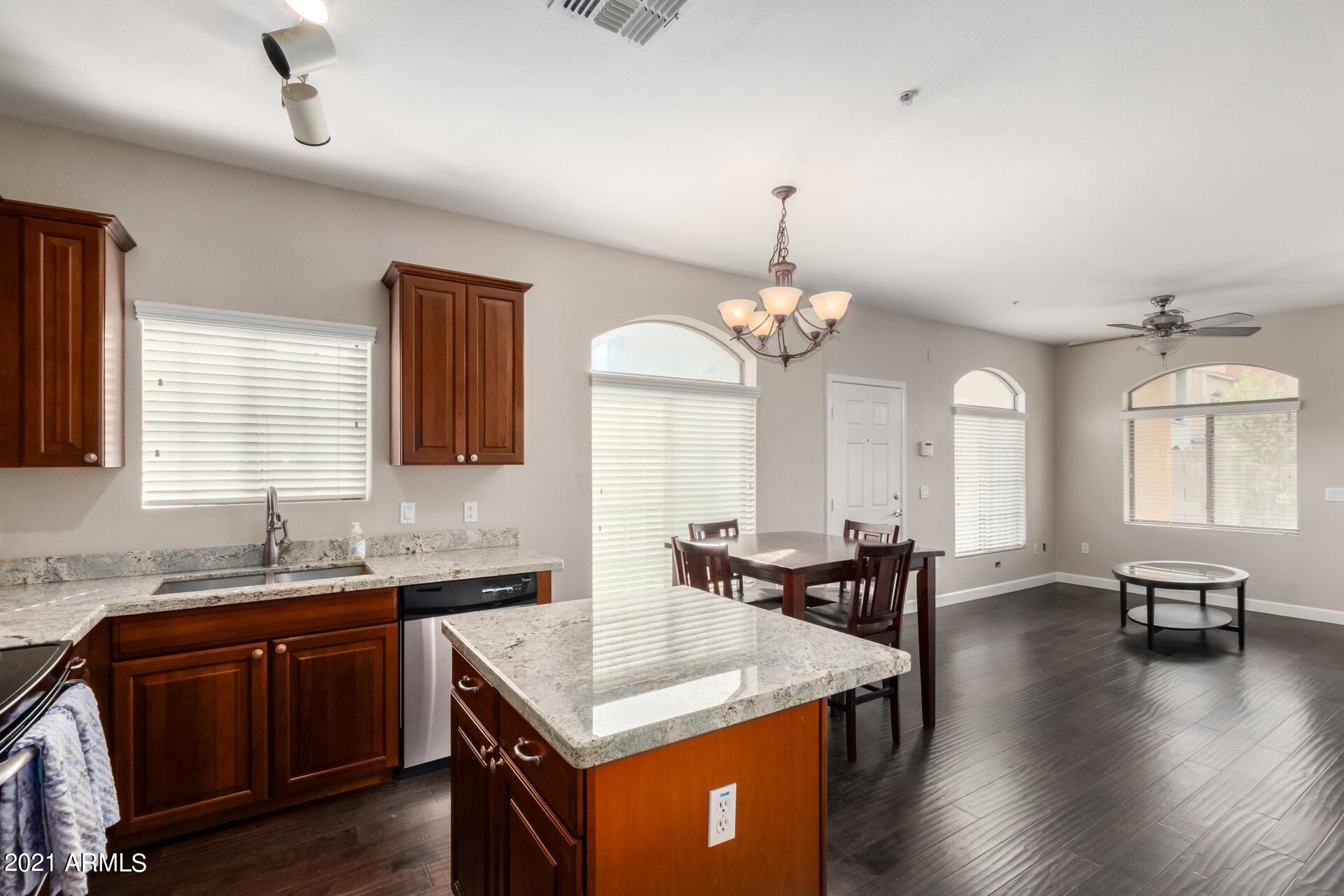 2401 E RIO SALADO Parkway, 1140