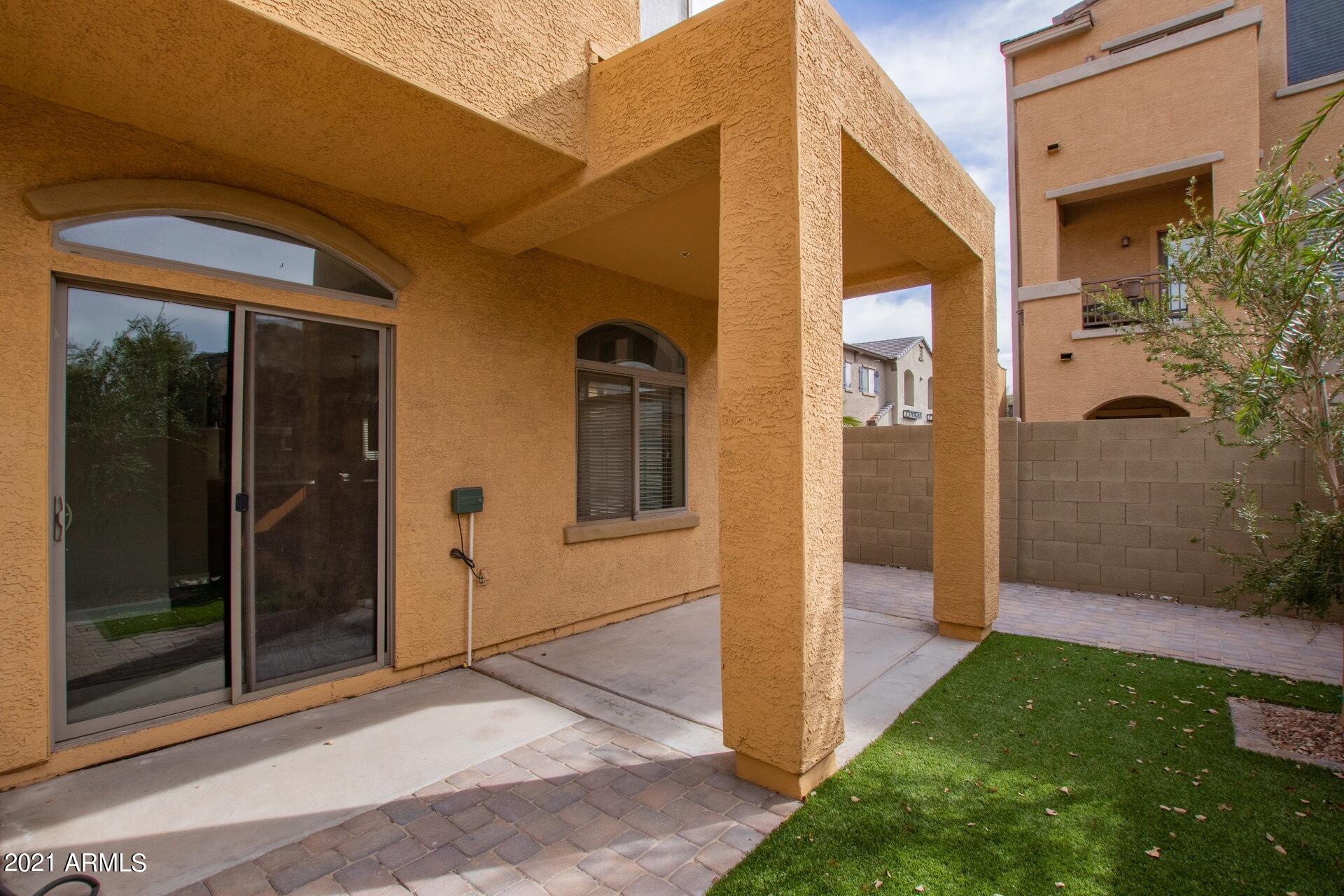 2401 E RIO SALADO Parkway, 1140