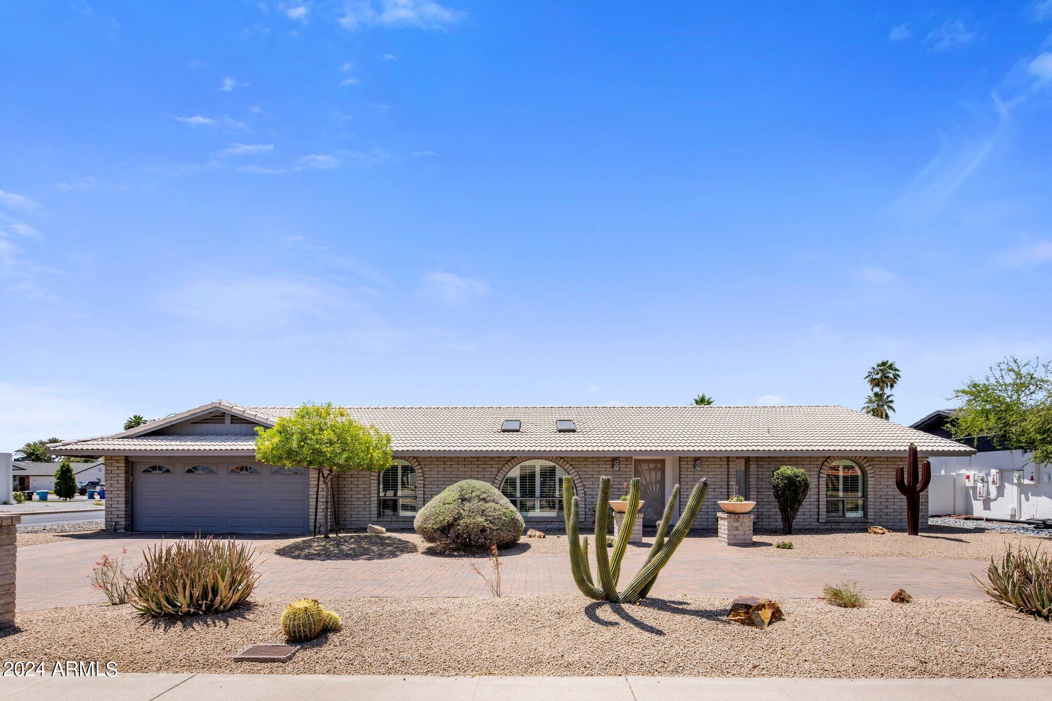 219 E ACAPULCO Lane