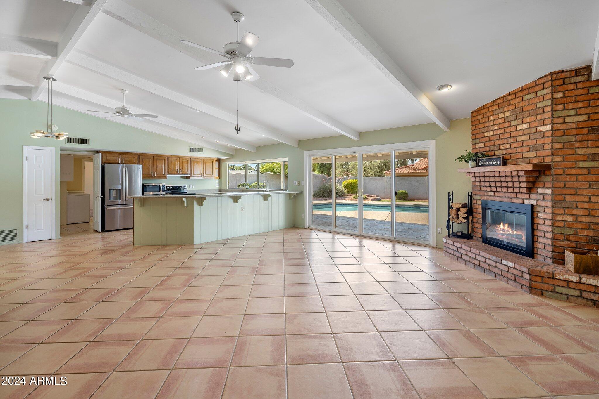219 E ACAPULCO Lane