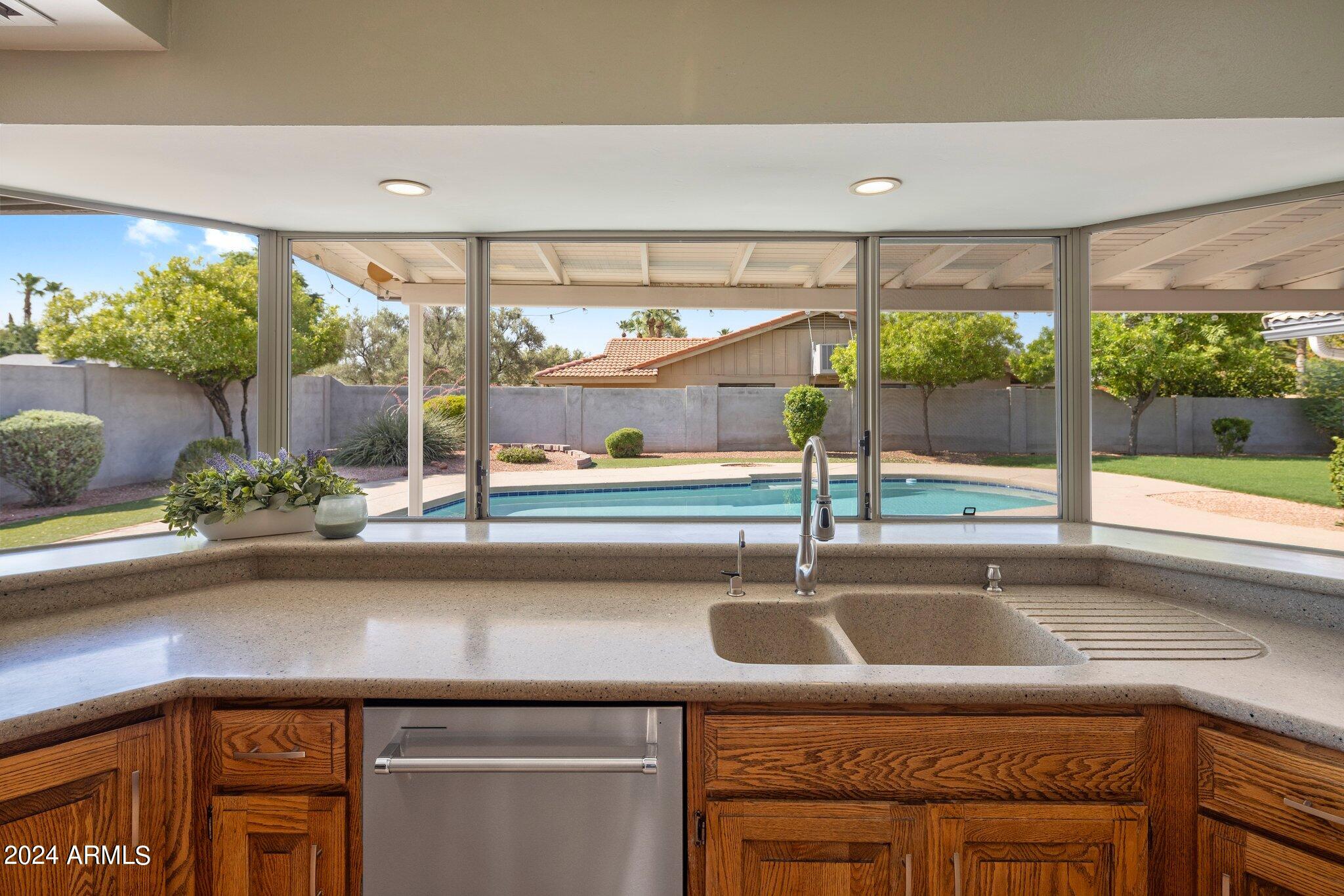 219 E ACAPULCO Lane