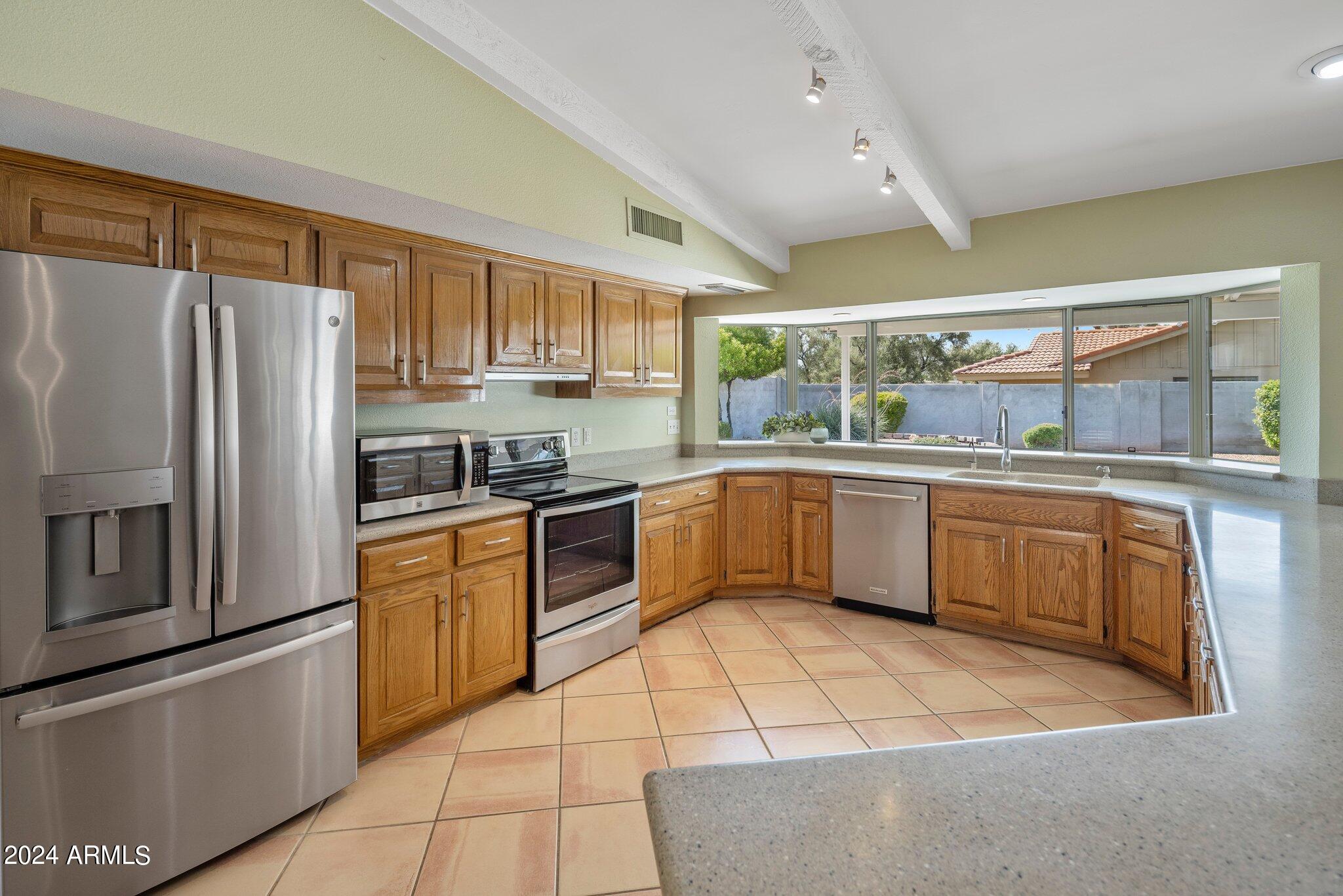 219 E ACAPULCO Lane