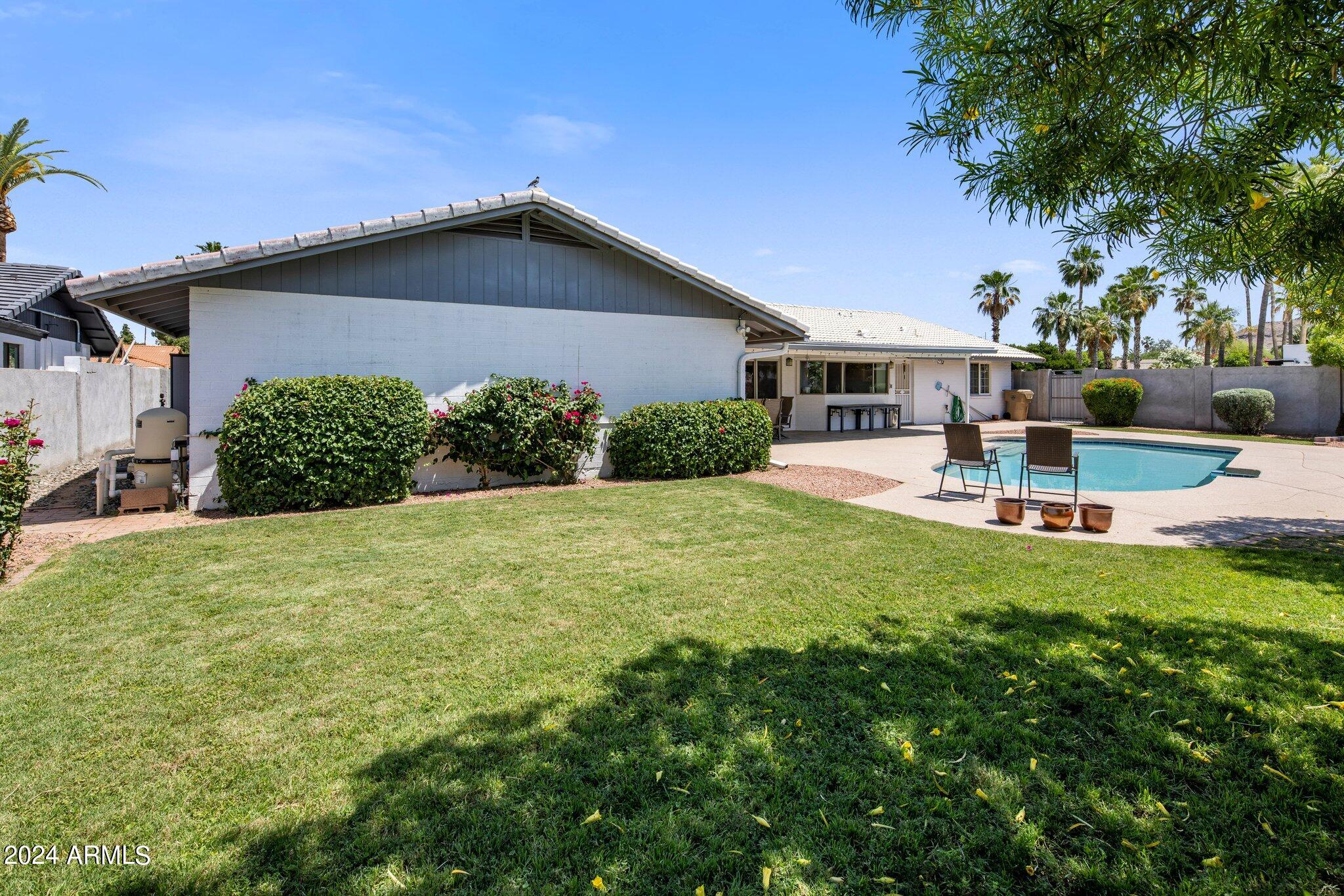 219 E ACAPULCO Lane