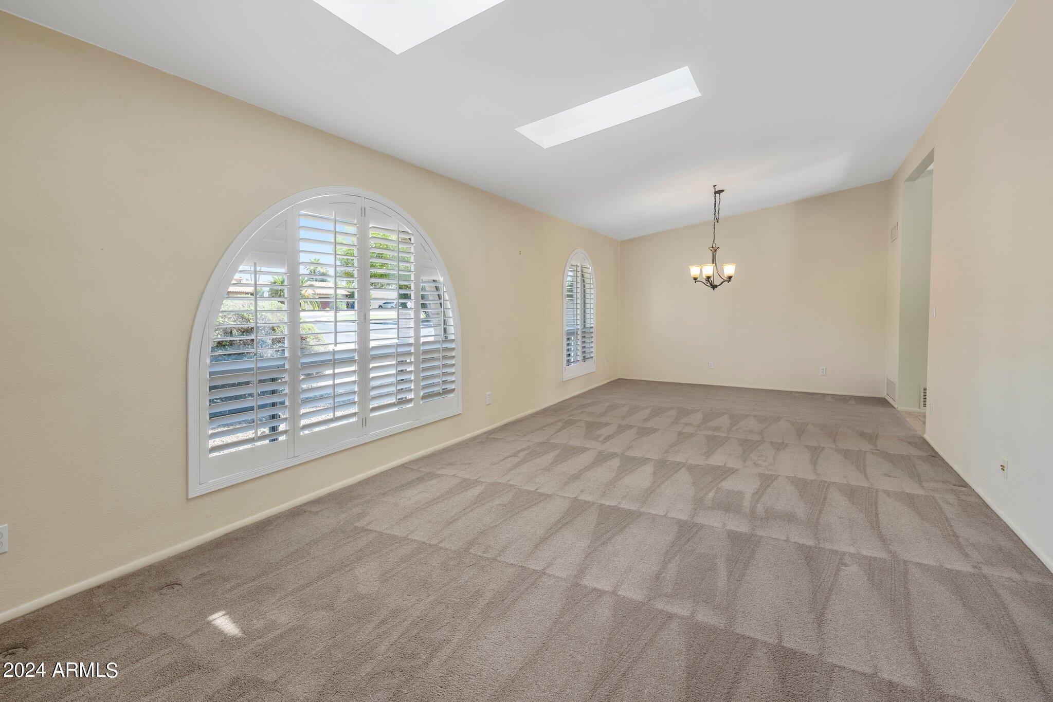 219 E ACAPULCO Lane