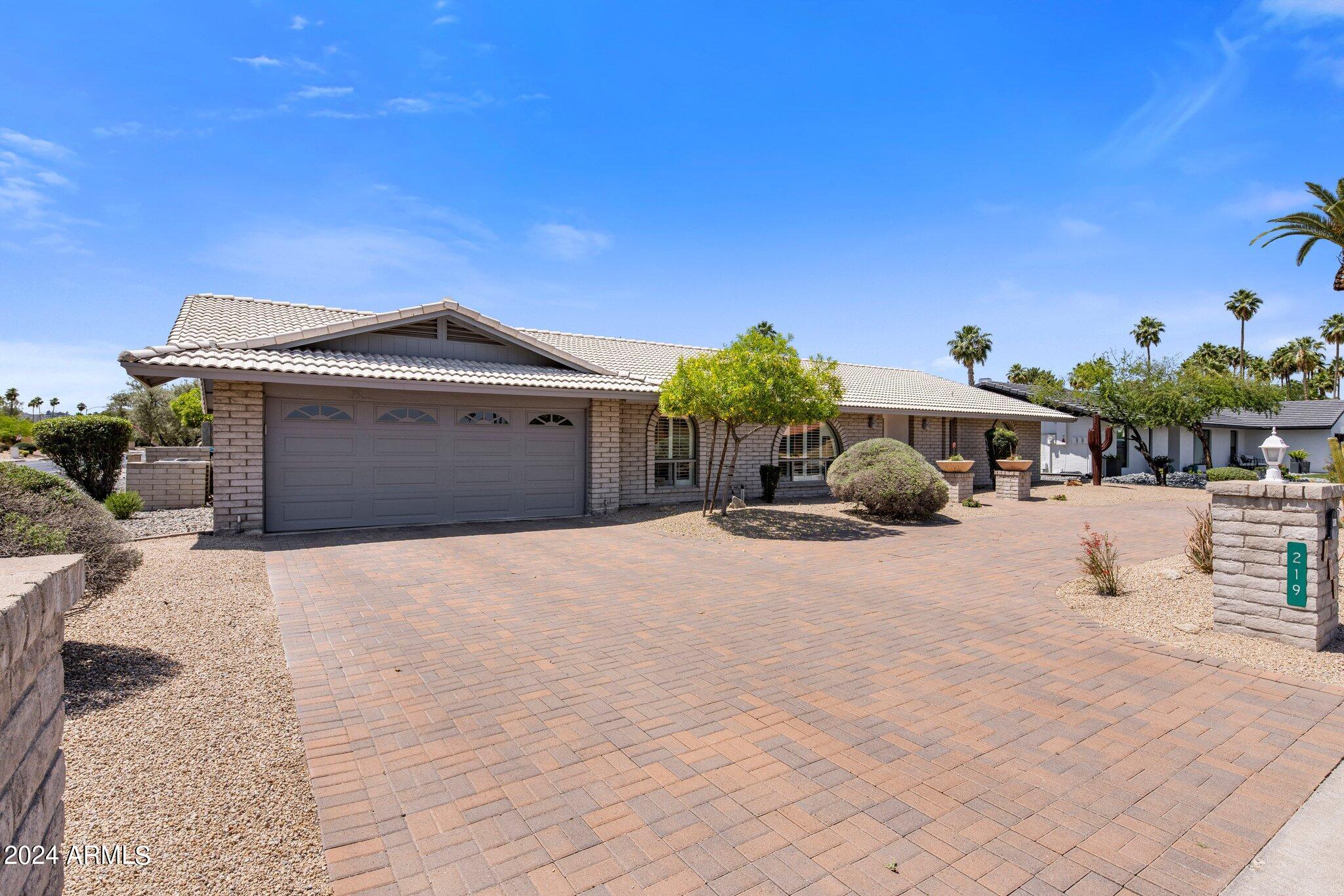 219 E ACAPULCO Lane