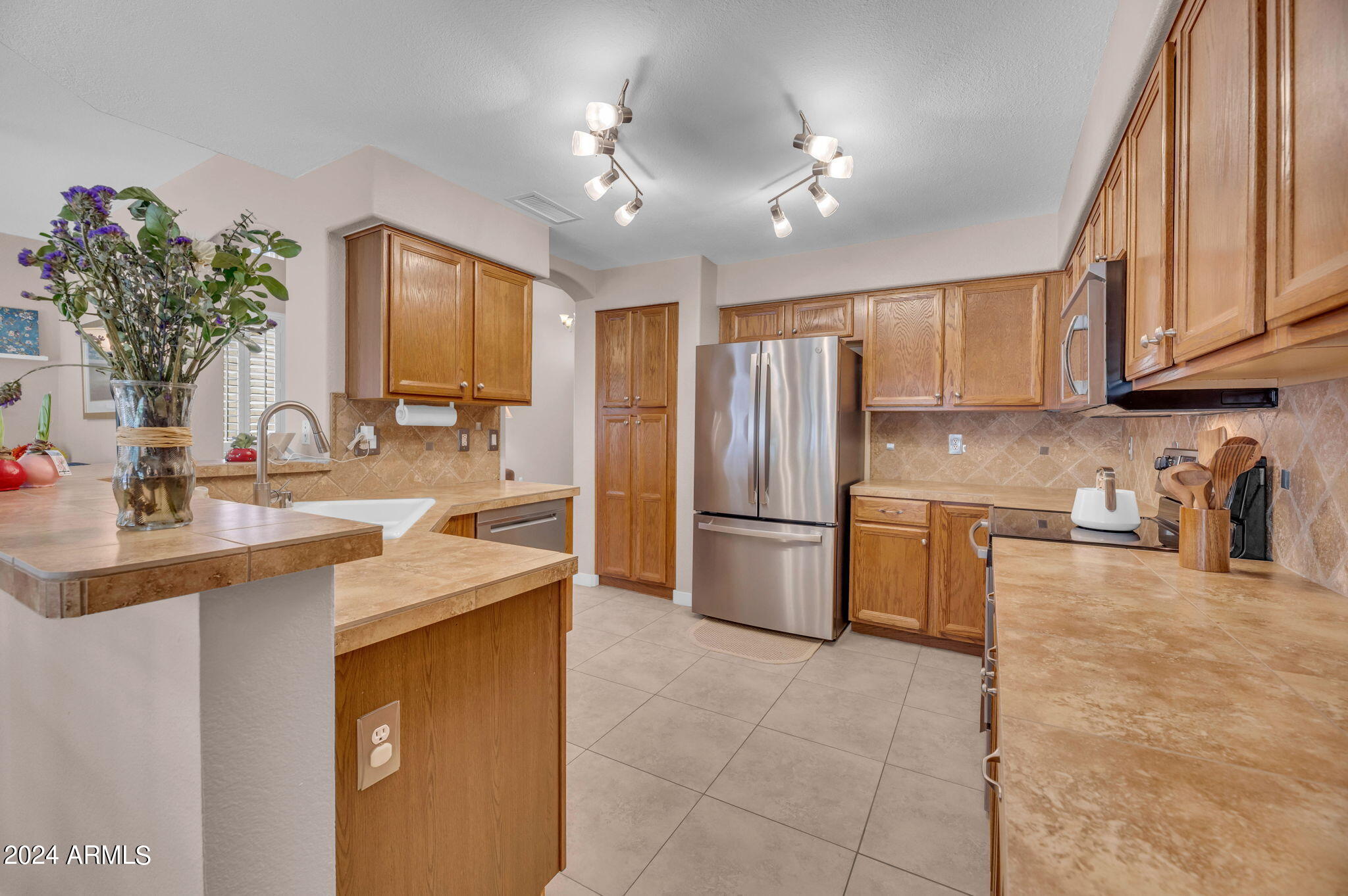 3442 E ROCKWOOD Drive