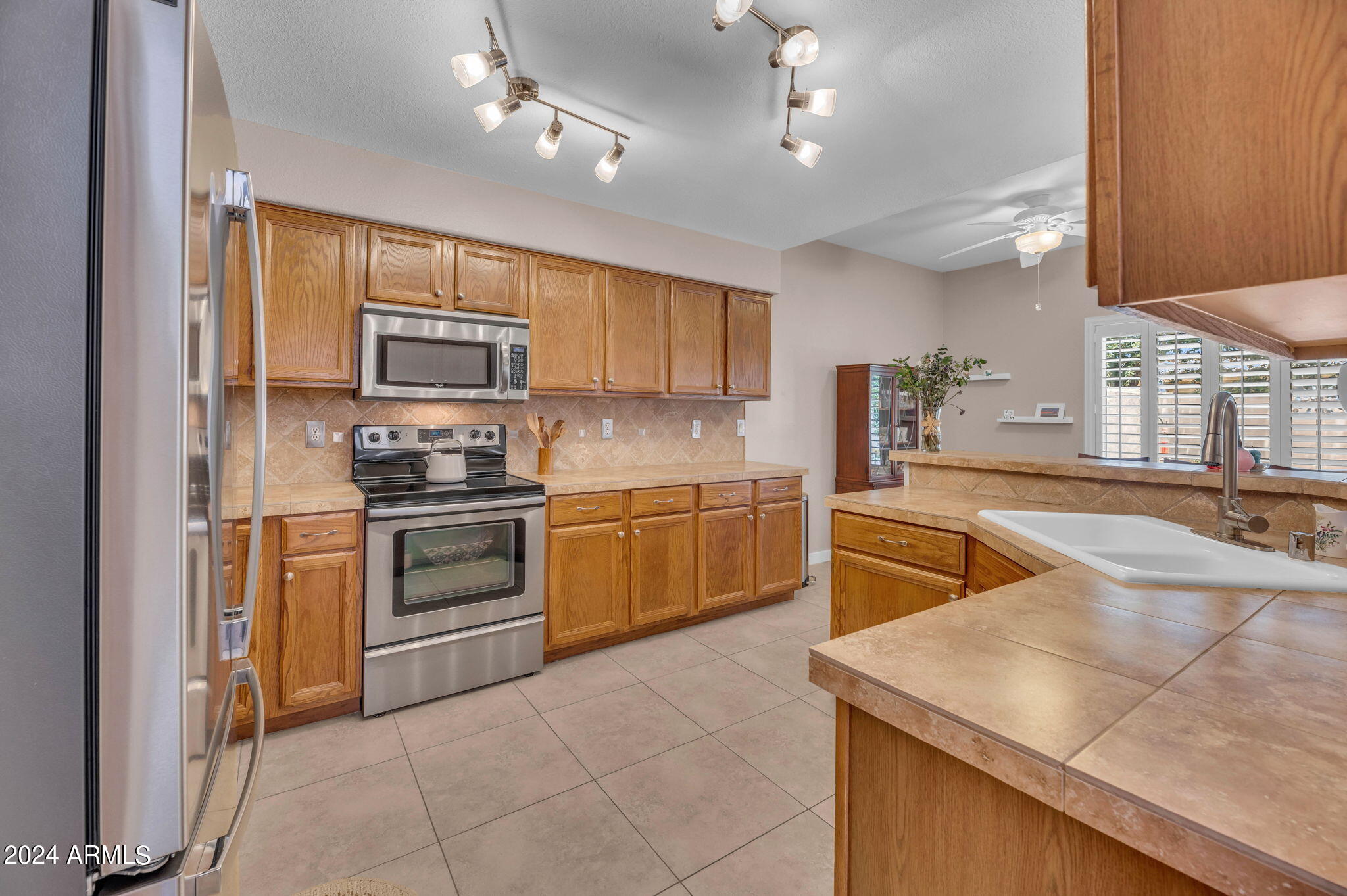 3442 E ROCKWOOD Drive