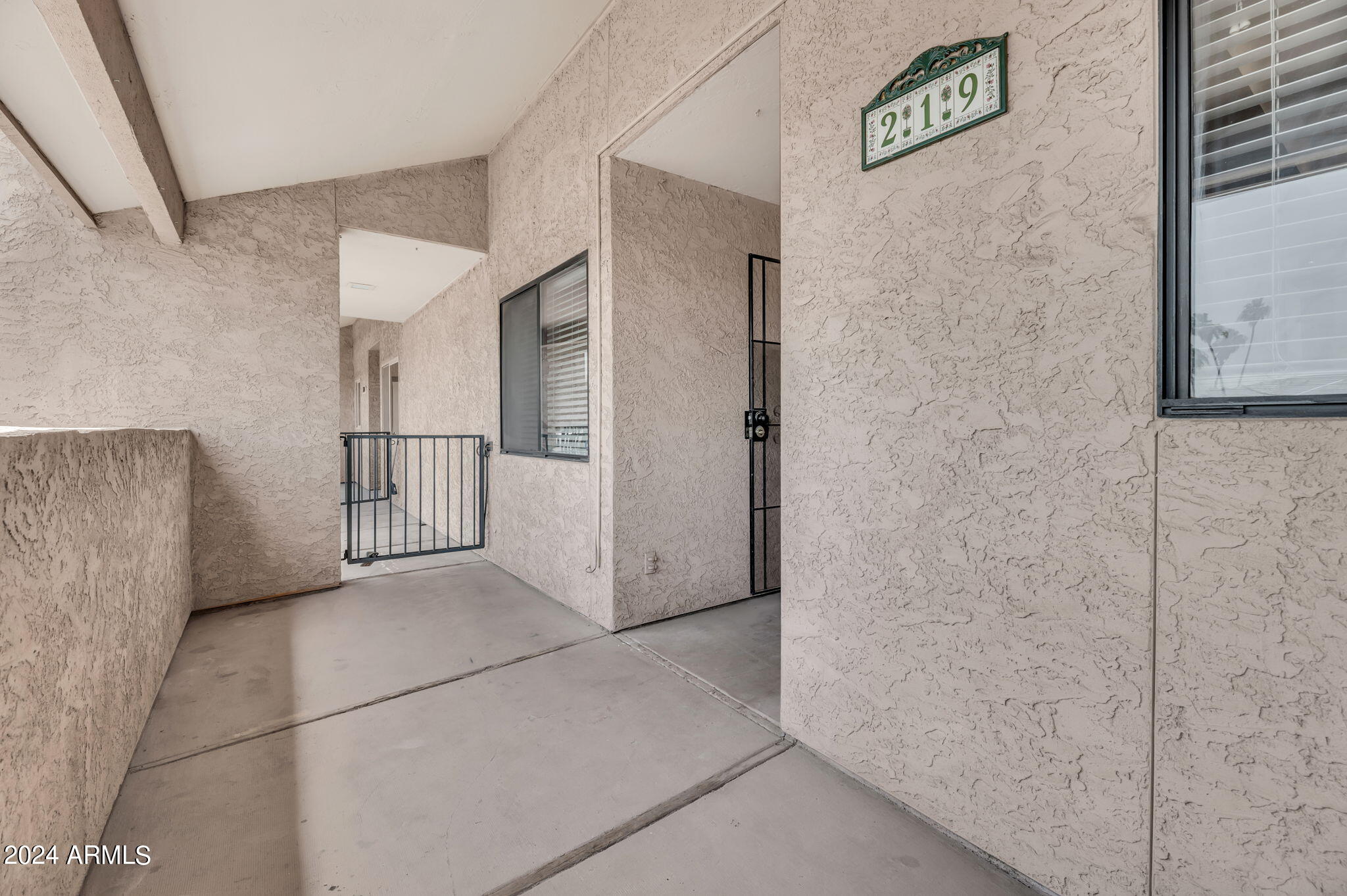 10828 N BILTMORE Drive 219