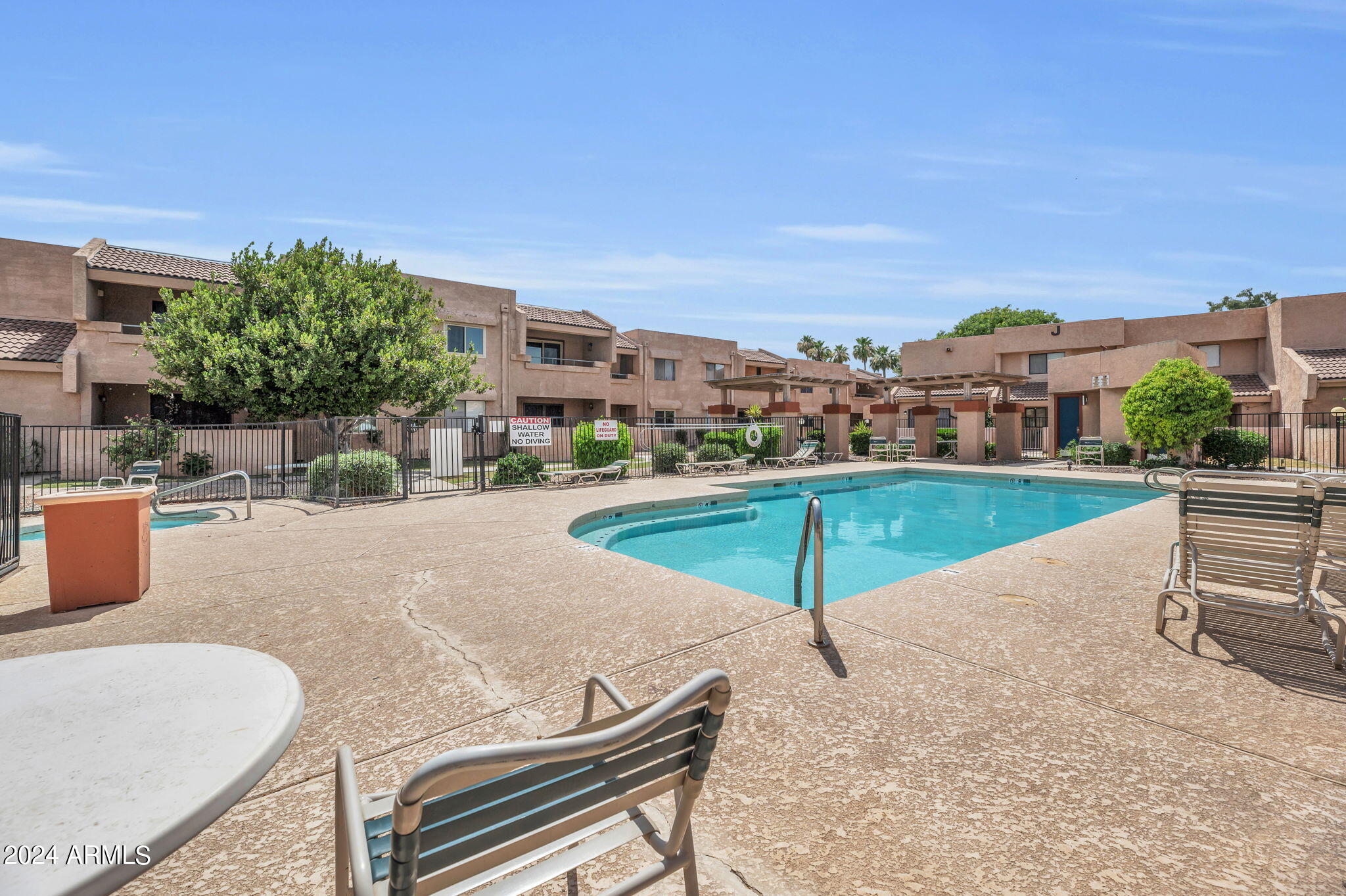 10828 N BILTMORE Drive 219