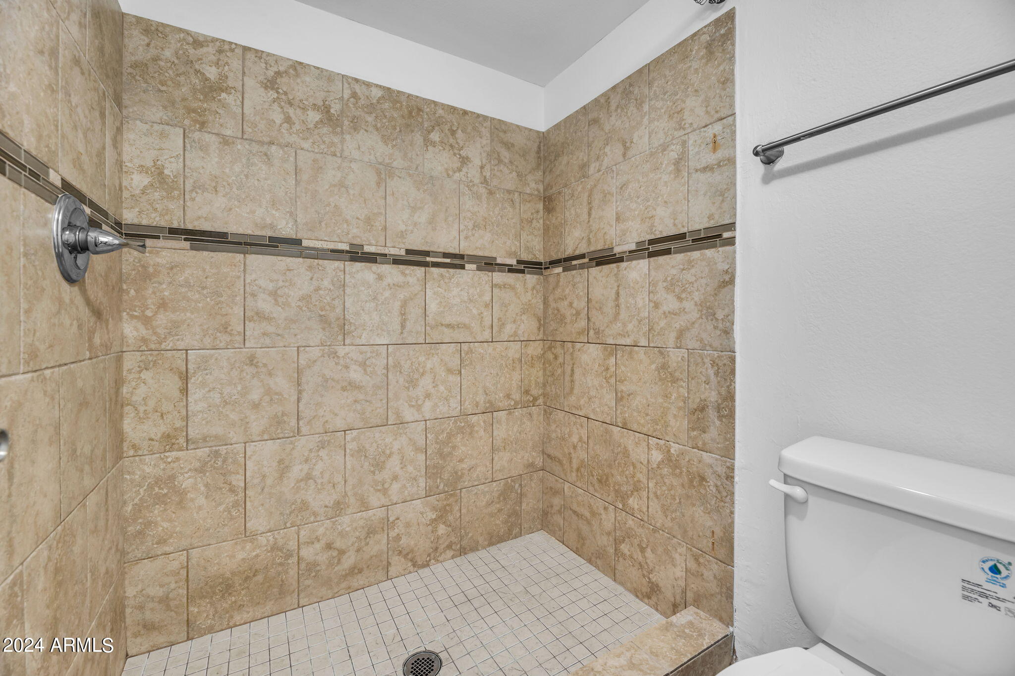 10828 N BILTMORE Drive 219