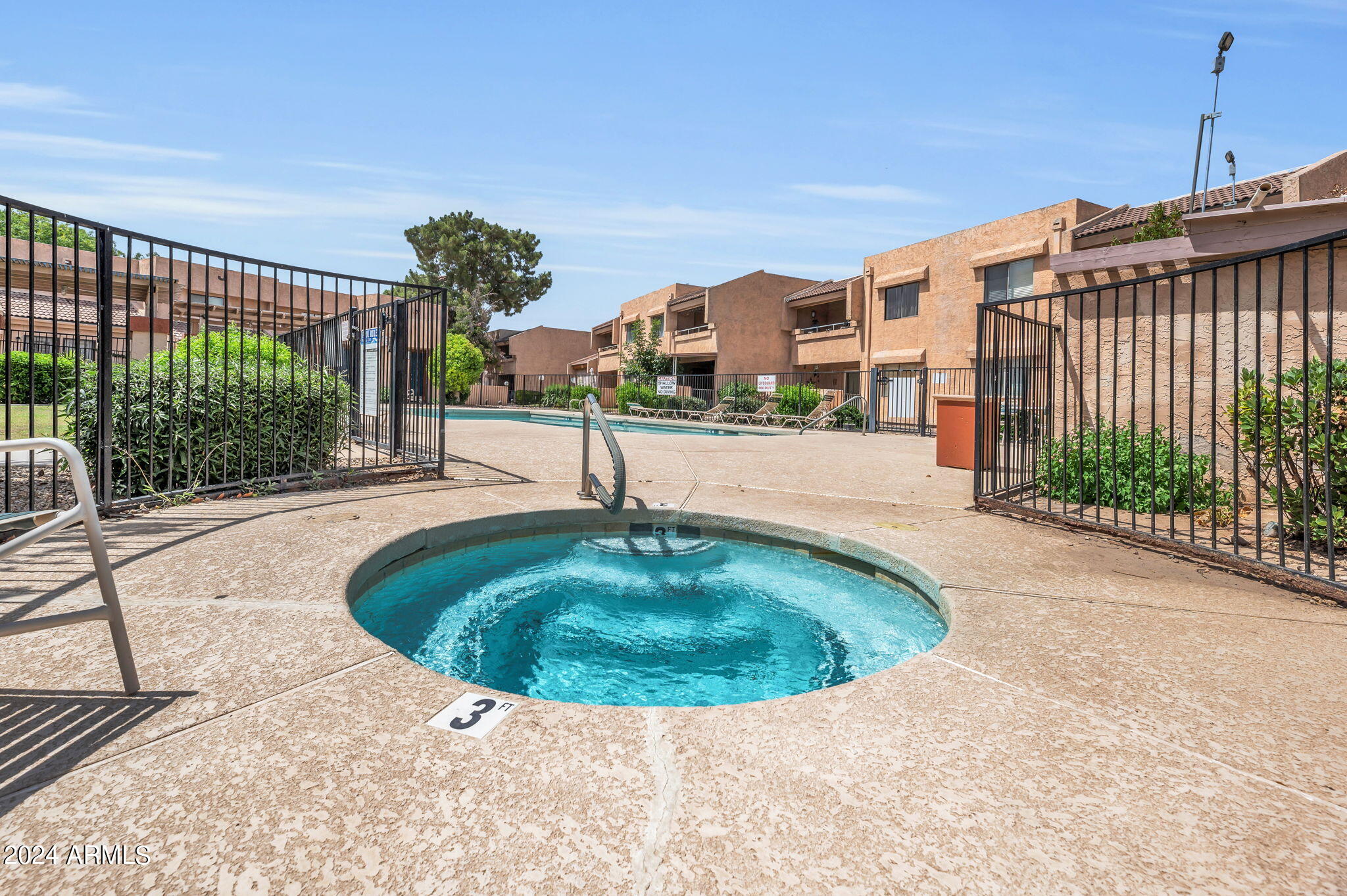 10828 N BILTMORE Drive 219