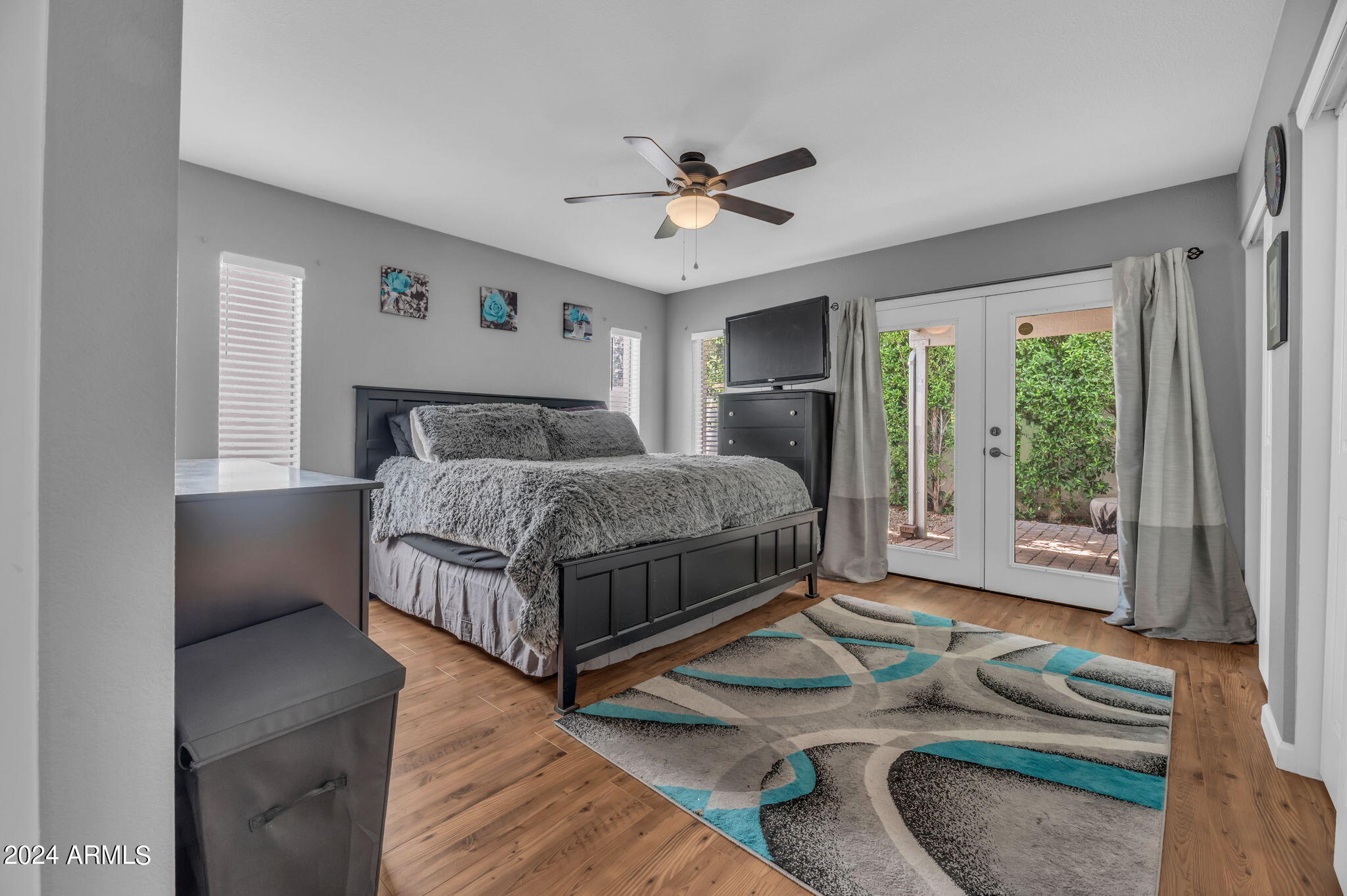 3329 E TOPEKA Drive