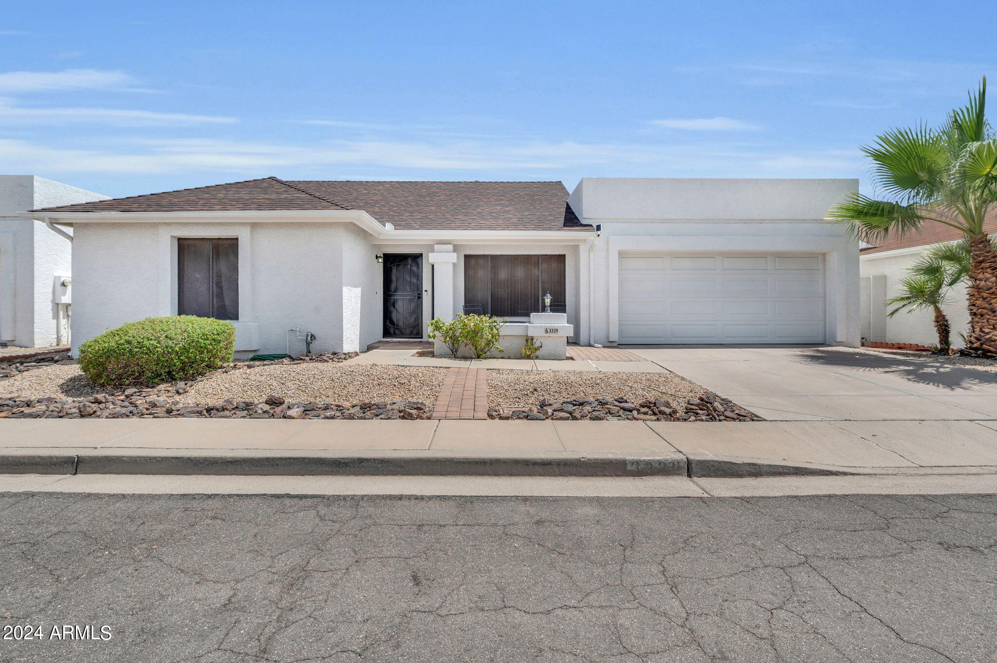 3329 E TOPEKA Drive