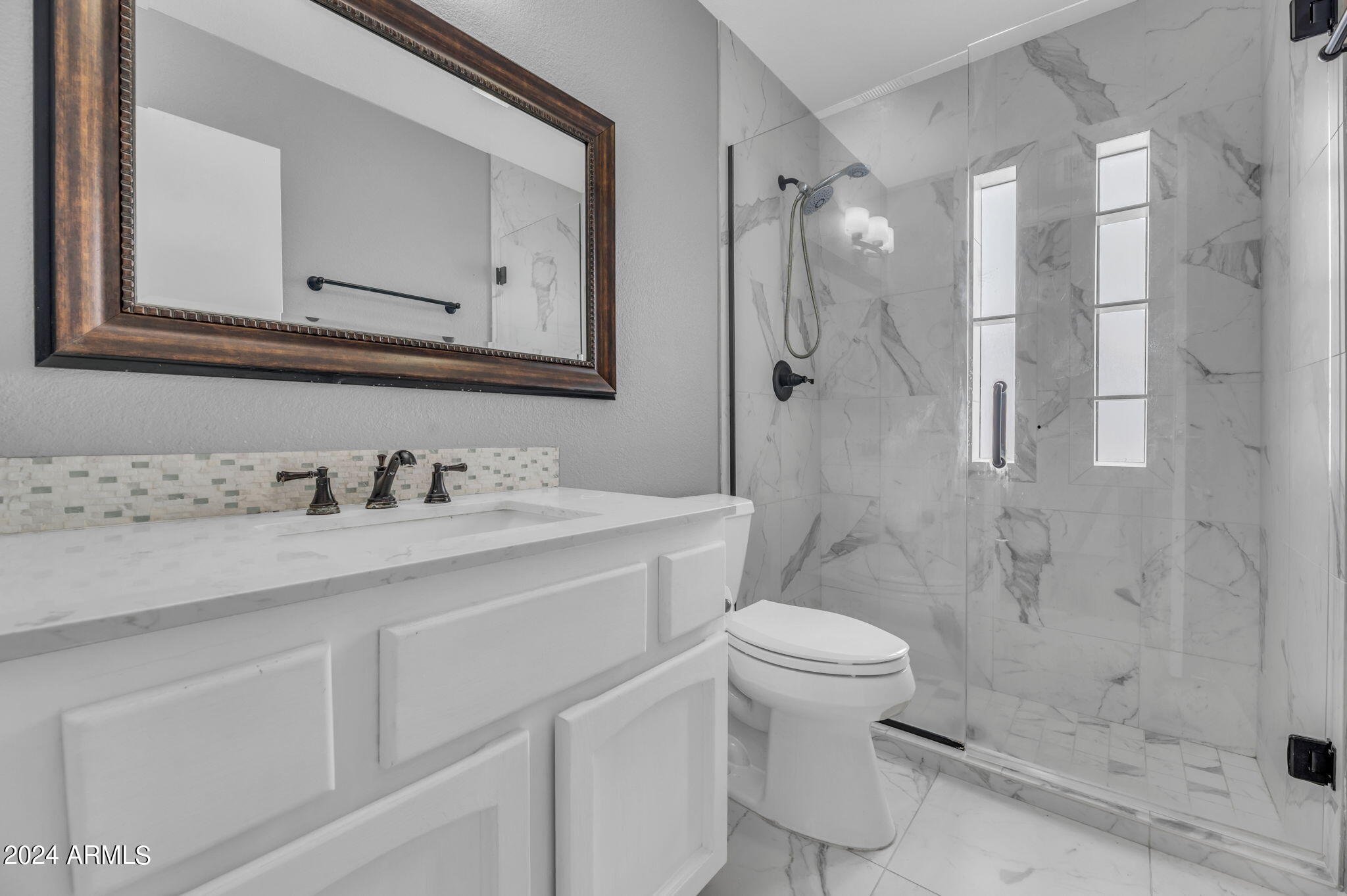3329 E TOPEKA Drive