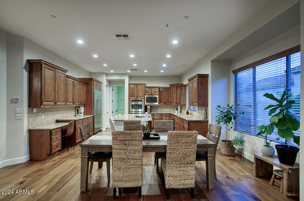 3955 E NAVIGATOR Lane