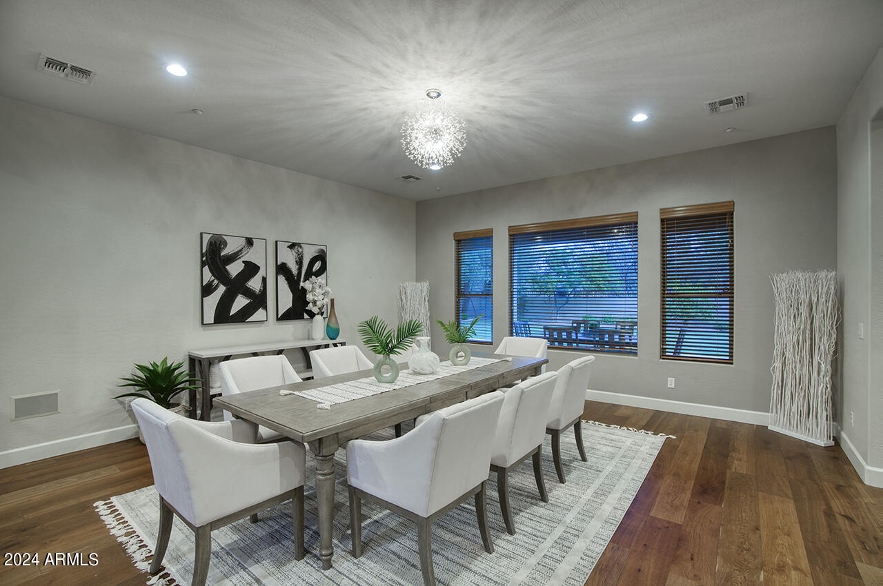 3955 E NAVIGATOR Lane